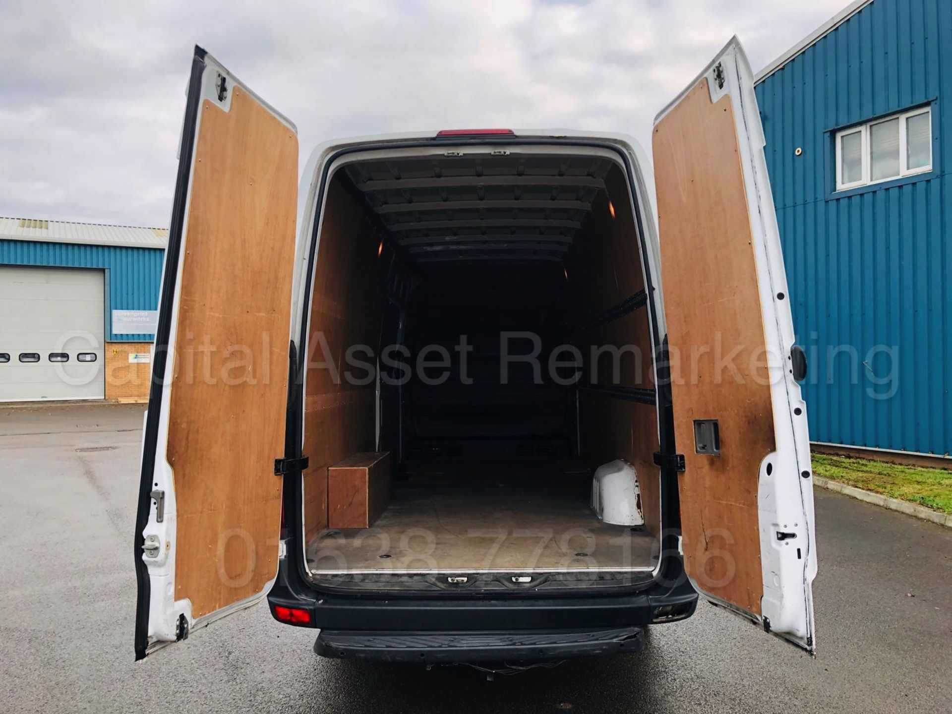 MERCEDES-BENZ SPRINTER 313 CDI *LWB HI-ROOF* (2014 MODEL) '130 BHP - 6 SPEED' **3500 KG** - Image 20 of 32