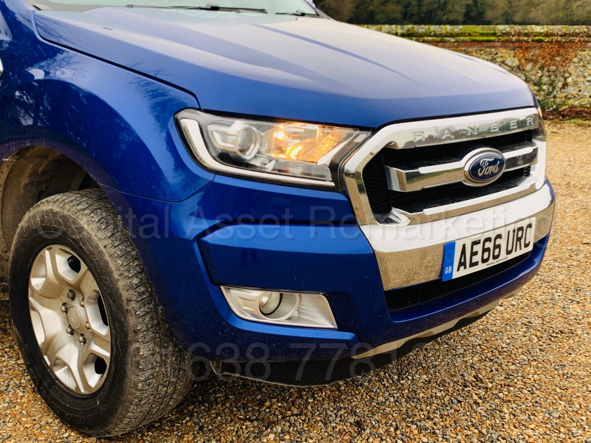 (On Sale) FORD RANGER *LIMITED* D/CAB PICK-UP (66 REG) '3.2 TDCI - 200 BHP - AUTO - LEATHER - NAV' - Image 14 of 58