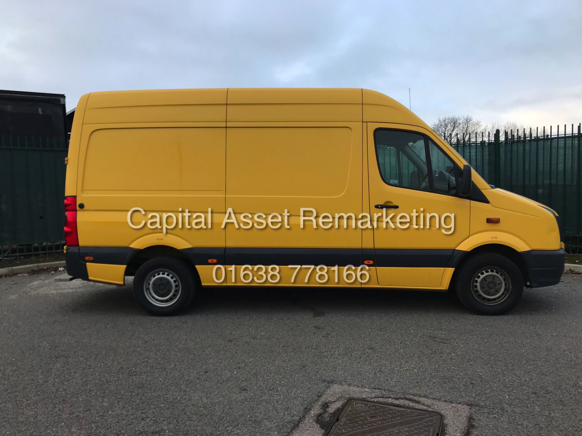 (On Sale) VOLKSWAGEN CRAFTER 2.0TDI CR35 "136BHP" MWB (2014 MODEL) 1 OWNER - AIR CON - FSH - Image 6 of 10