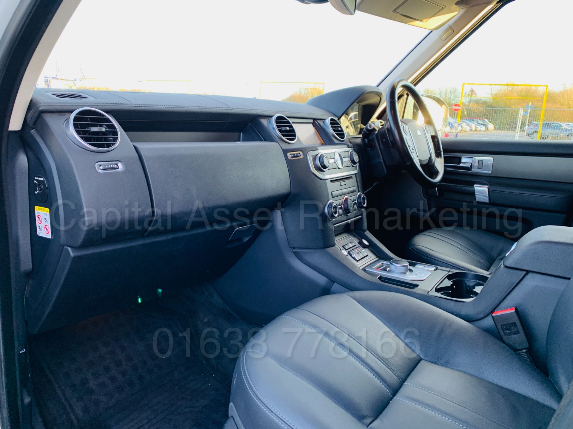 LAND ROVER DISCOVERY 4 *XS EDITION* (2015) '3.0 SDV6 - 8 SPEED AUTO' *LEATHER & SAT NAV* *HUGE SPEC* - Image 20 of 47