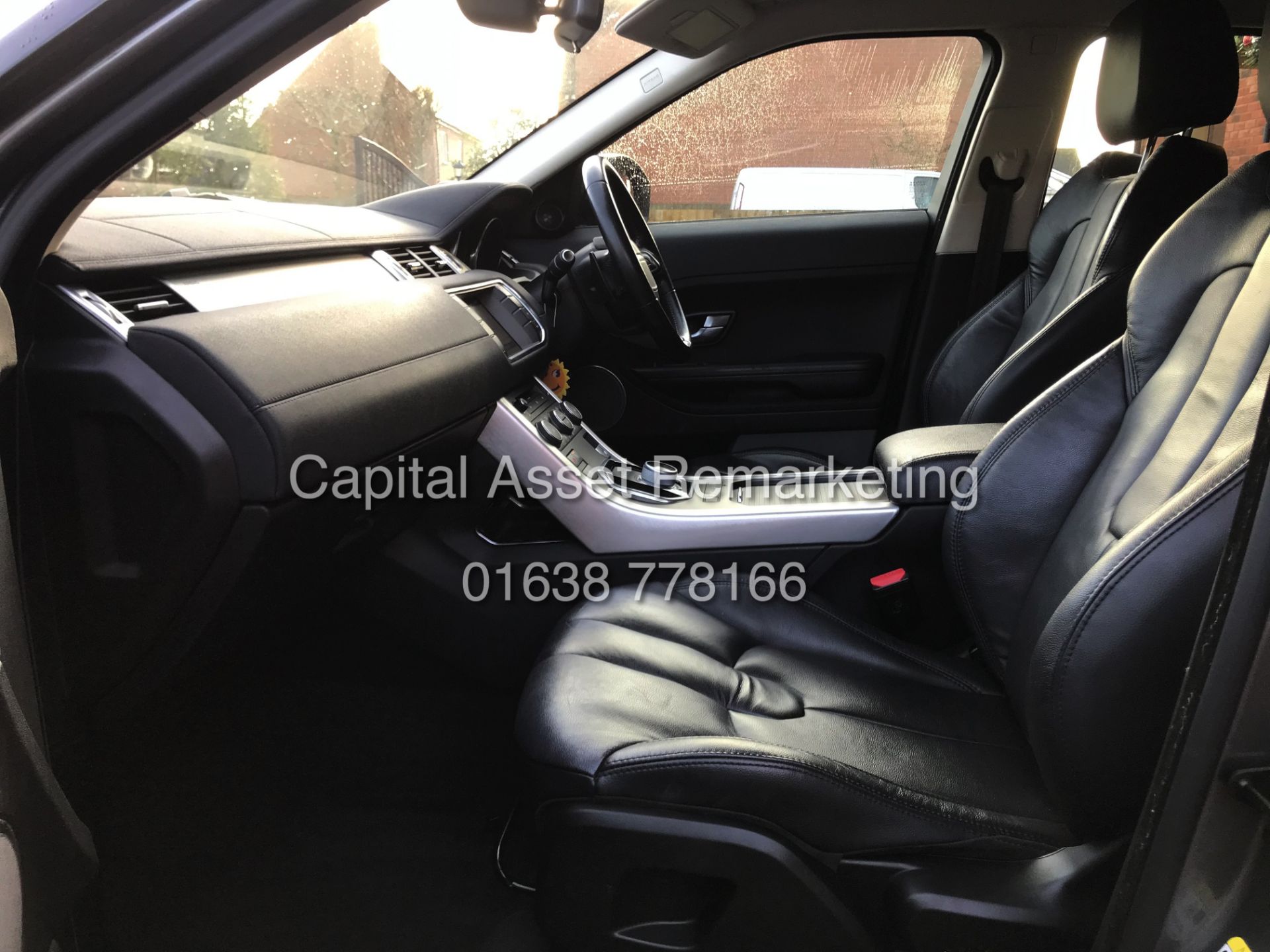 (On Sale) RANGE ROVER EVOQUE "PURE TECH" 2.2 SD4 AUTO - 2015 - HUGE SPEC - 1 OWNER - SAT NAV - Image 14 of 26