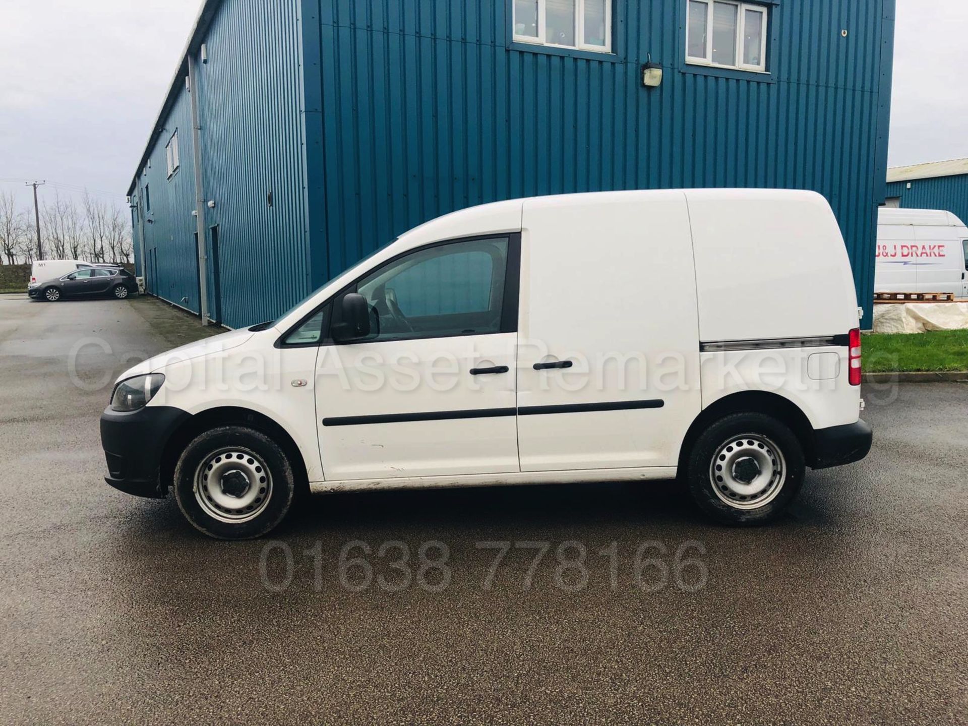 VOLKSWAGEN CADDY C20 *LCV - PANEL VAN* (2015 MODEL) '1.6 TDI - 5 SPEED' (1 OWNER) **LOW MILES** - Image 4 of 25