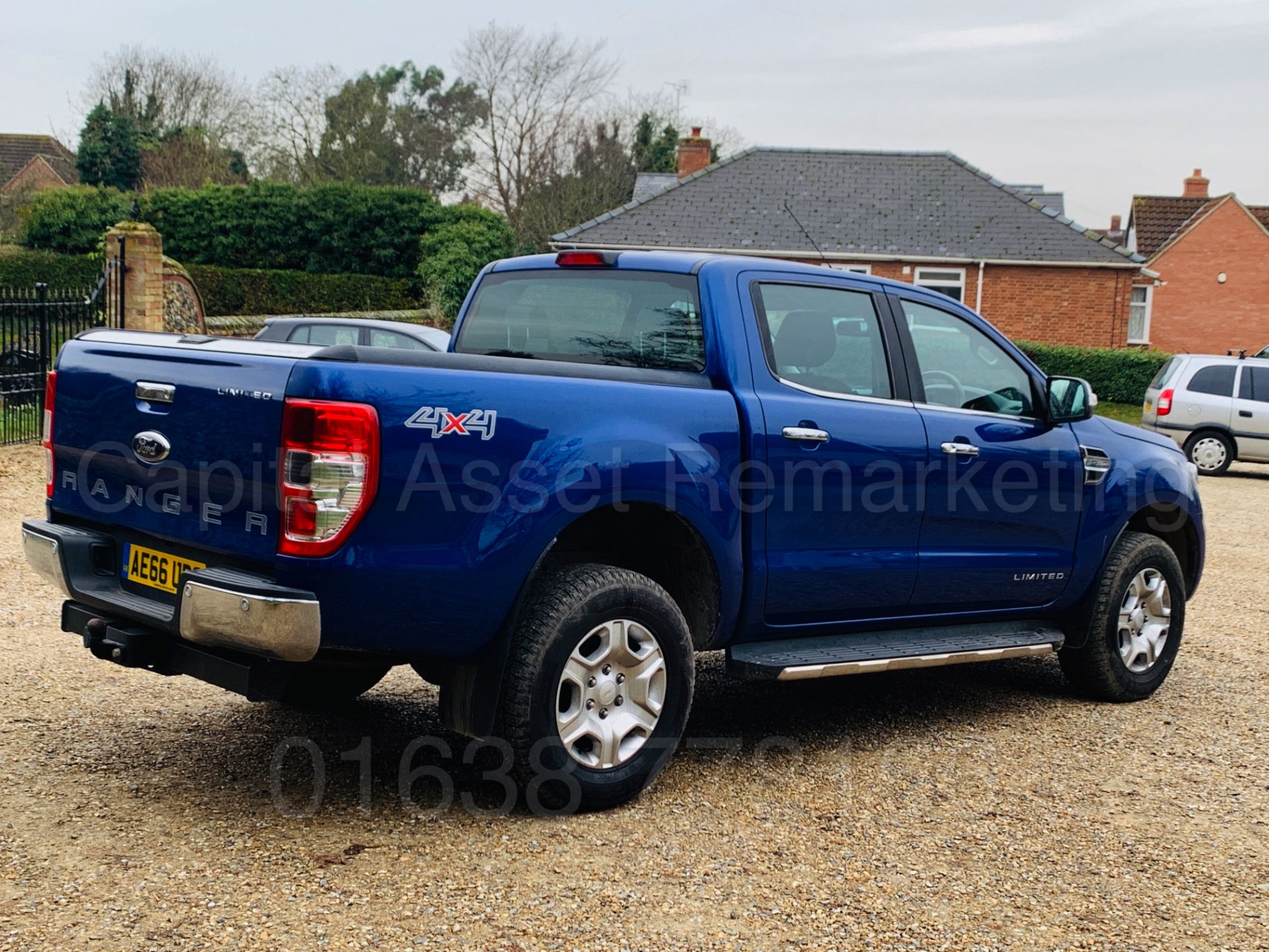 (On Sale) FORD RANGER *LIMITED* D/CAB PICK-UP (66 REG) '3.2 TDCI - 200 BHP - AUTO - LEATHER - NAV' - Image 11 of 58