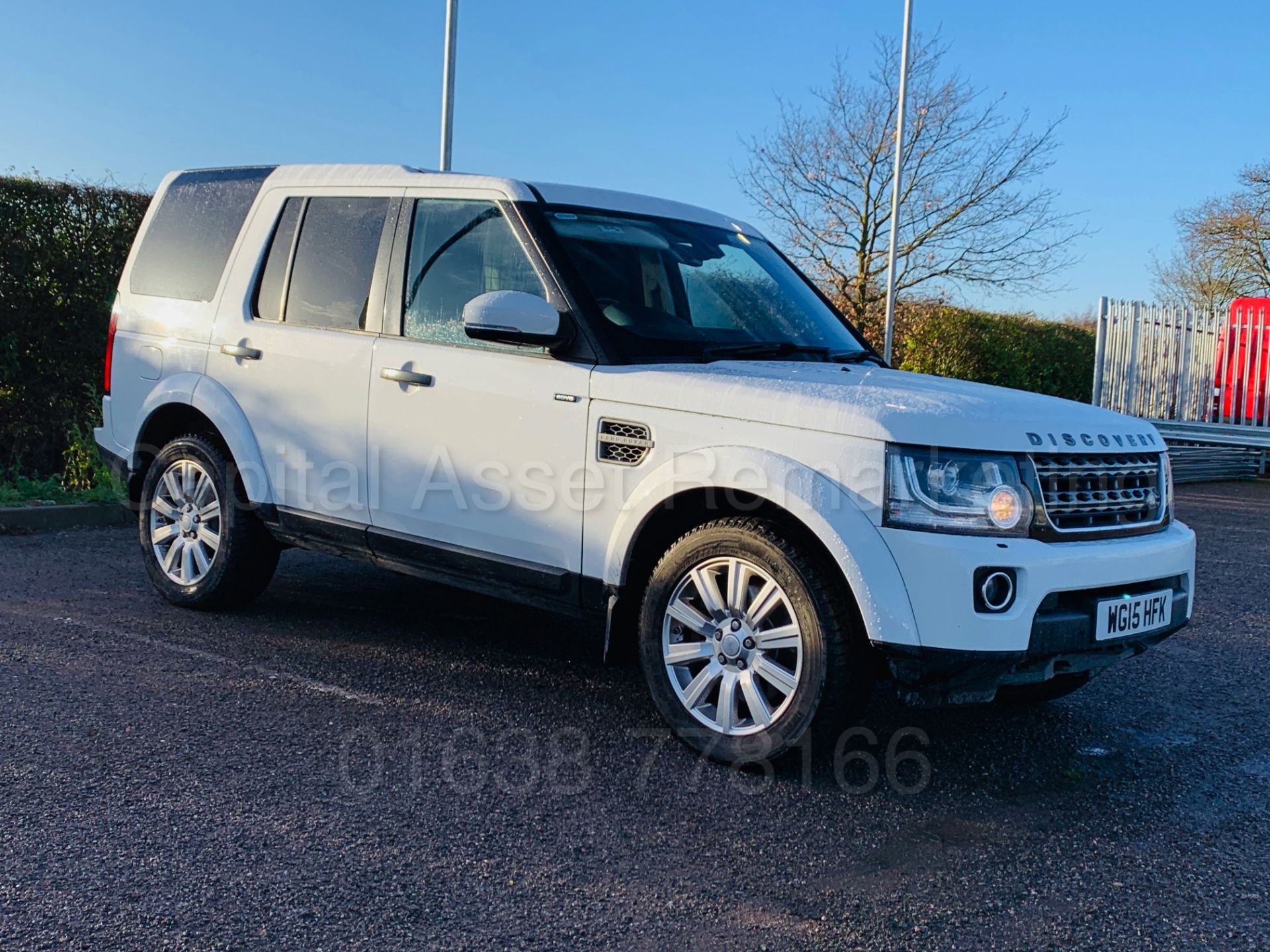 LAND ROVER DISCOVERY 4 *XS EDITION* (2015) '3.0 SDV6 - 8 SPEED AUTO' *LEATHER & SAT NAV* *HUGE SPEC* - Image 10 of 47
