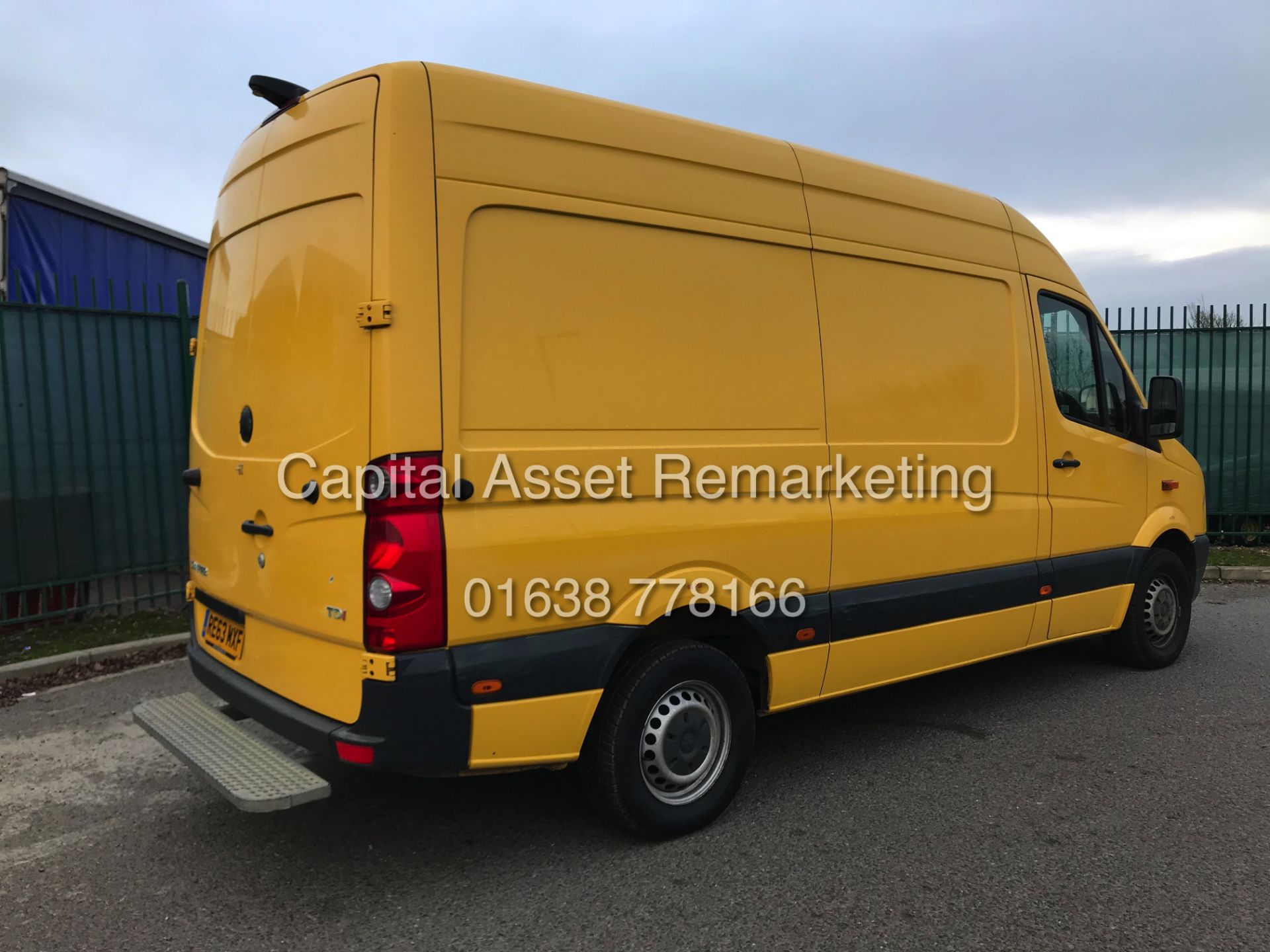 (On Sale) VOLKSWAGEN CRAFTER 2.0TDI CR35 "136BHP" MWB (2014 MODEL) 1 OWNER - AIR CON - FSH - Image 5 of 10