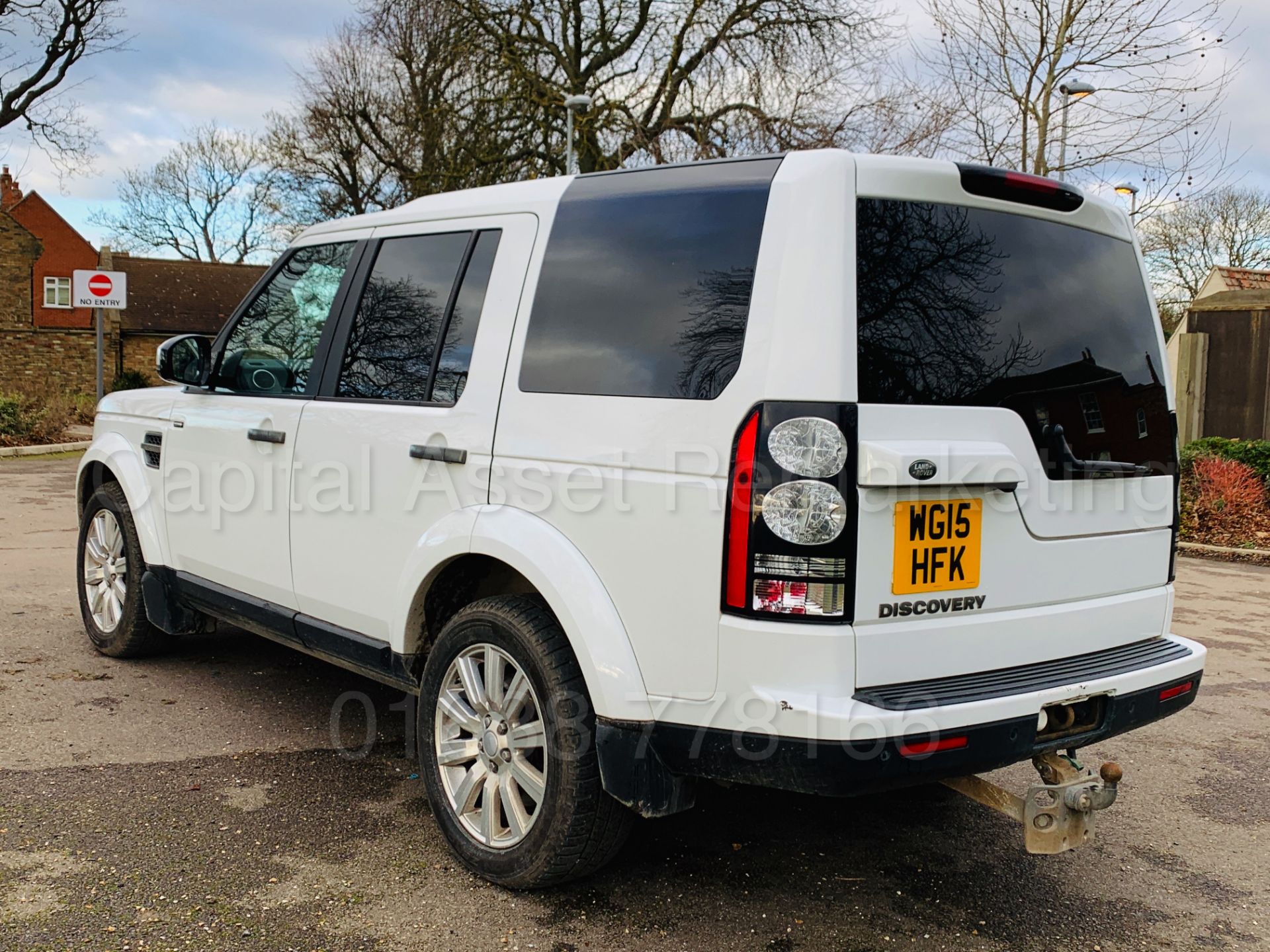 (ON SALE) LAND ROVER DISCOVERY 4 *XS EDITION* (2015) '3.0 SDV6 - 8 SPEED AUTO' *LEATHER & SAT NAV* - Image 7 of 52