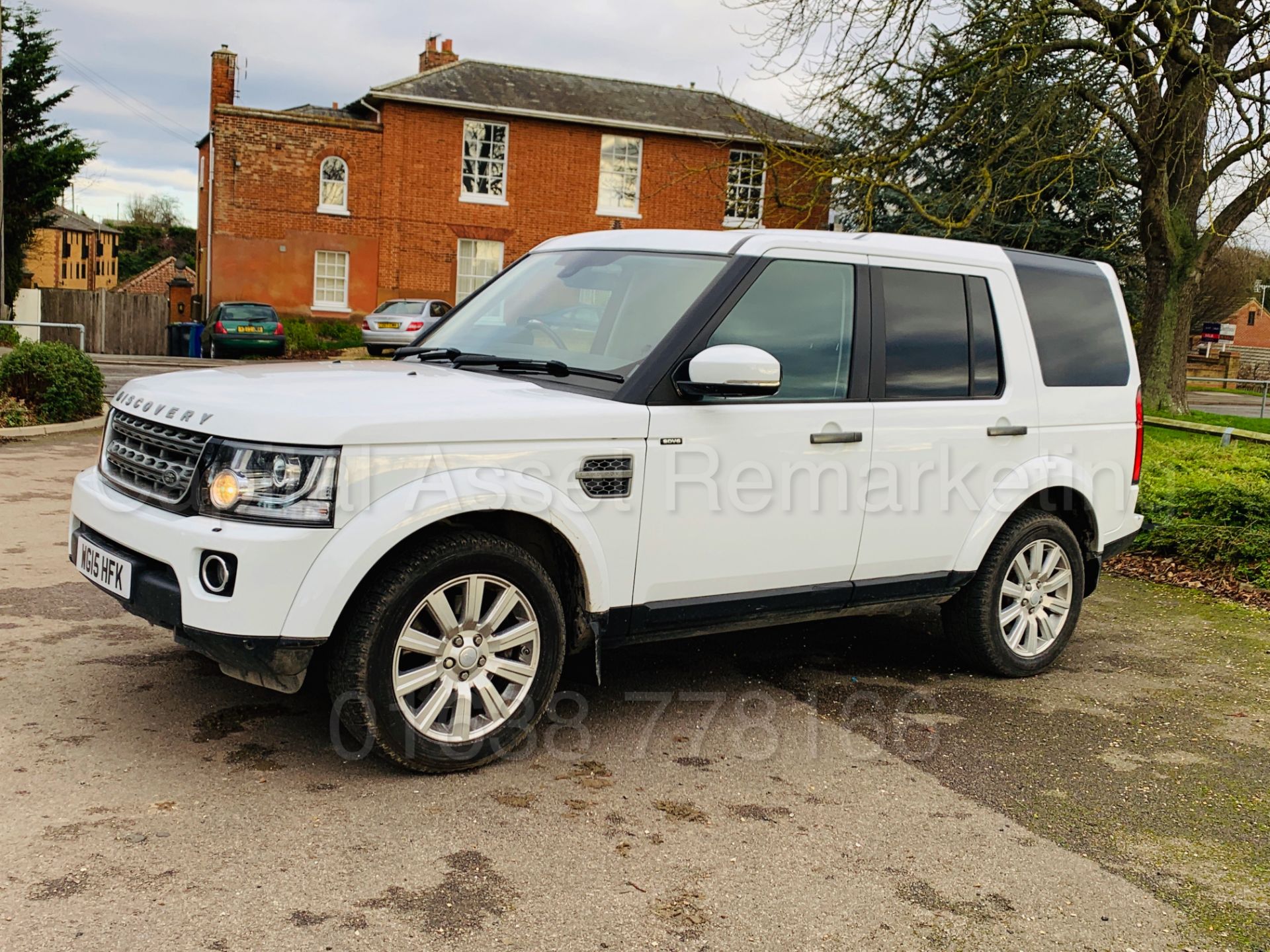 (ON SALE) LAND ROVER DISCOVERY 4 *XS EDITION* (2015) '3.0 SDV6 - 8 SPEED AUTO' *LEATHER & SAT NAV* - Image 6 of 52