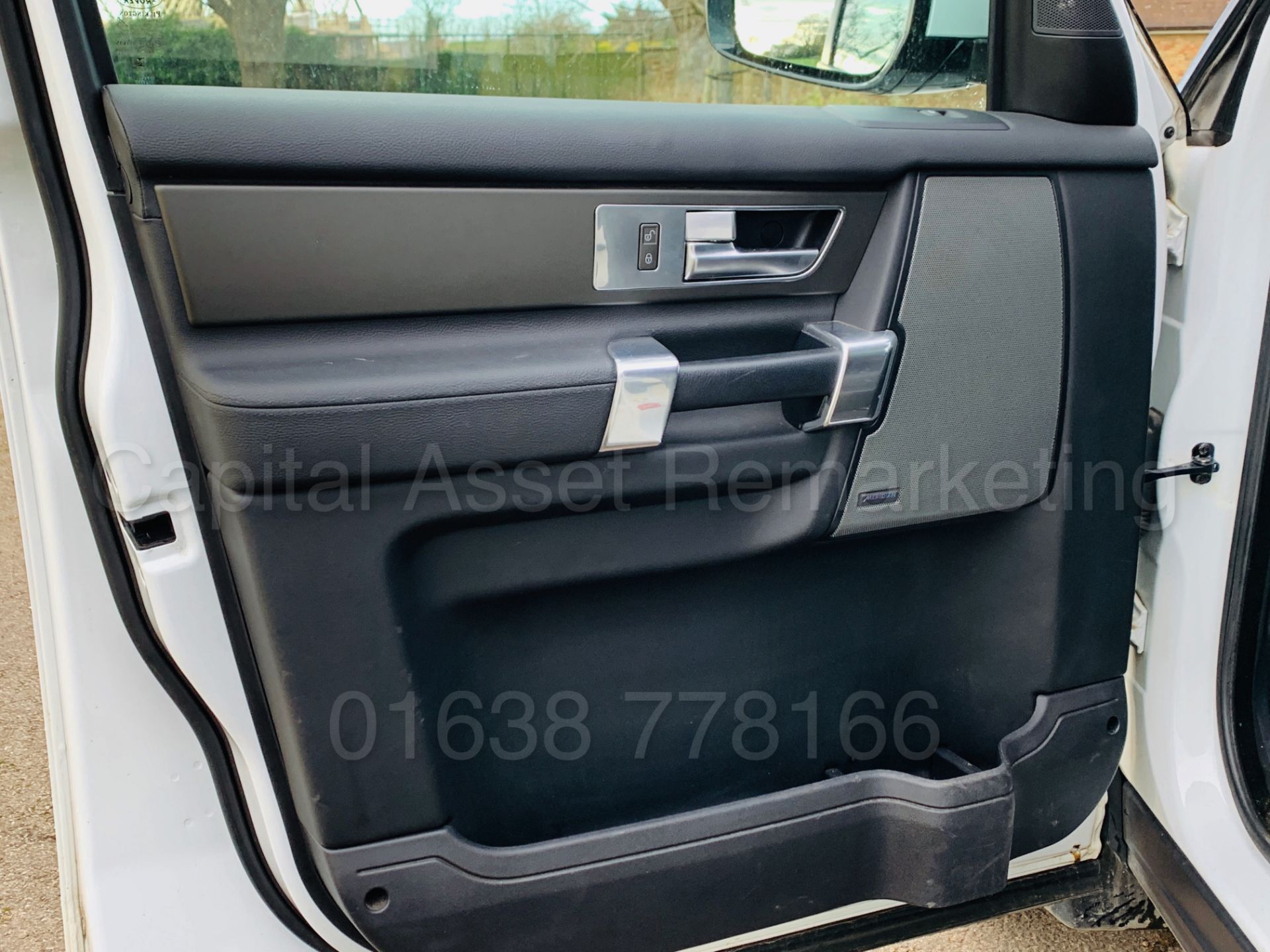 (ON SALE) LAND ROVER DISCOVERY 4 *XS EDITION* (2015) '3.0 SDV6 - 8 SPEED AUTO' *LEATHER & SAT NAV* - Image 19 of 52