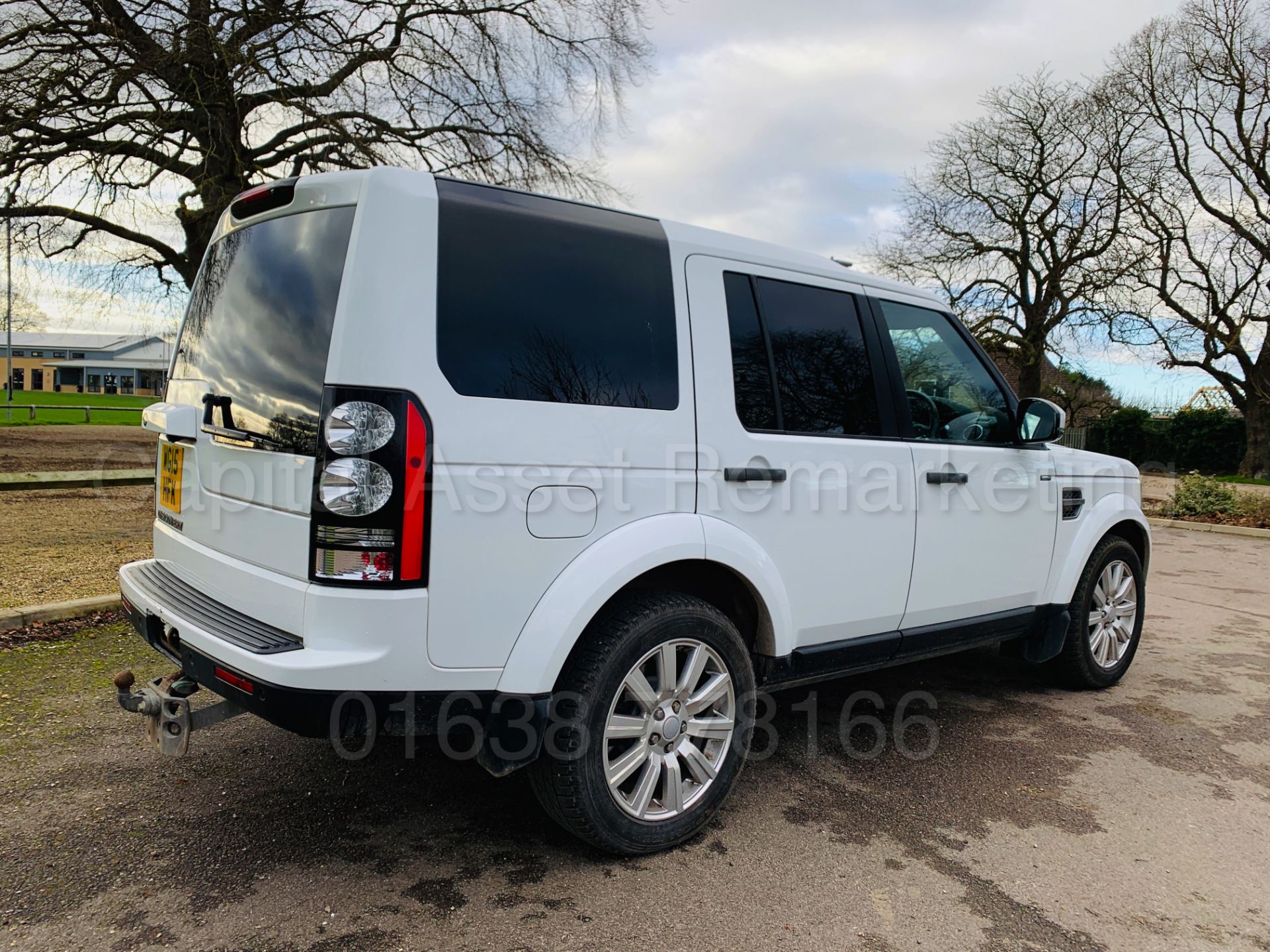 (ON SALE) LAND ROVER DISCOVERY 4 *XS EDITION* (2015) '3.0 SDV6 - 8 SPEED AUTO' *LEATHER & SAT NAV* - Image 11 of 52