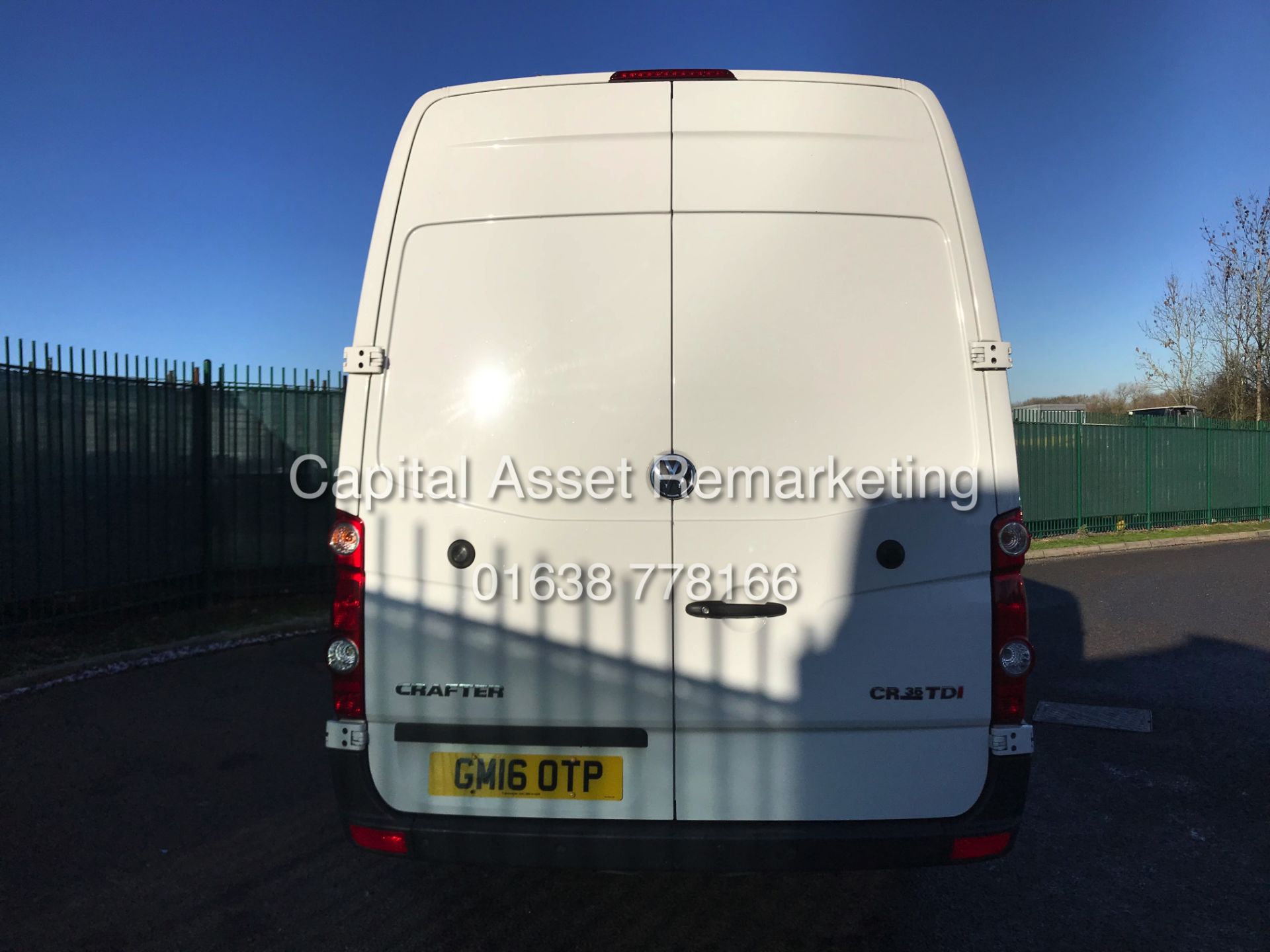 (ON SALE) VOLKSWAGEN CRAFTER 2.0TDI "136BHP / 6 SPEED" LWB / HI TOP (16 REG) 1 OWNER - Bild 5 aus 13