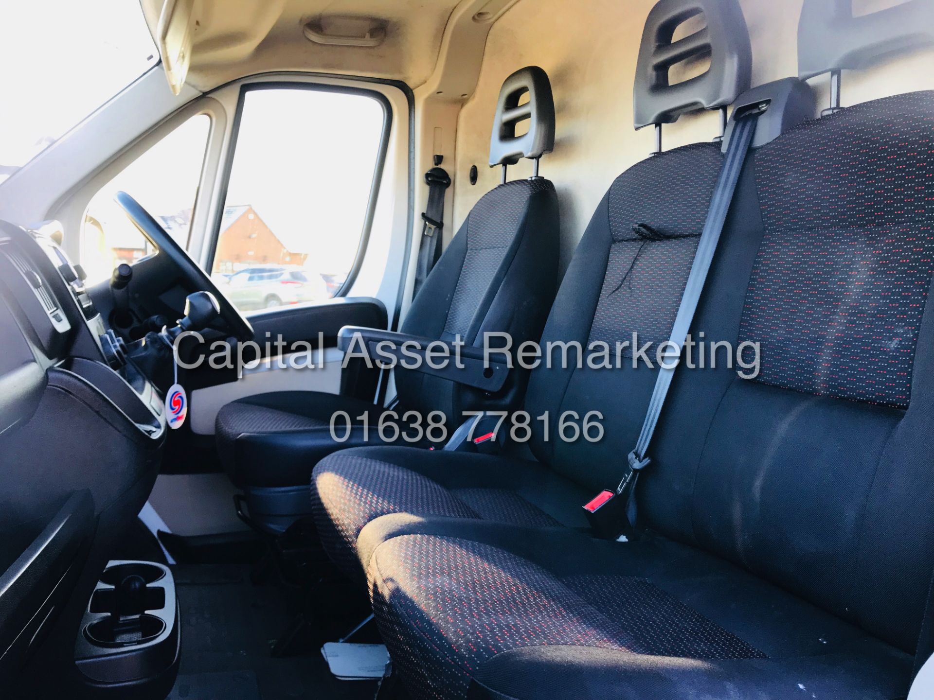 (ON SALE) PEUGEOT BOXER 2.0HDI-BLUE "PROFESSIONAL" L3H2 (2017 MODEL) 1 OWNER - AIR CON - EURO 6 - Image 12 of 13