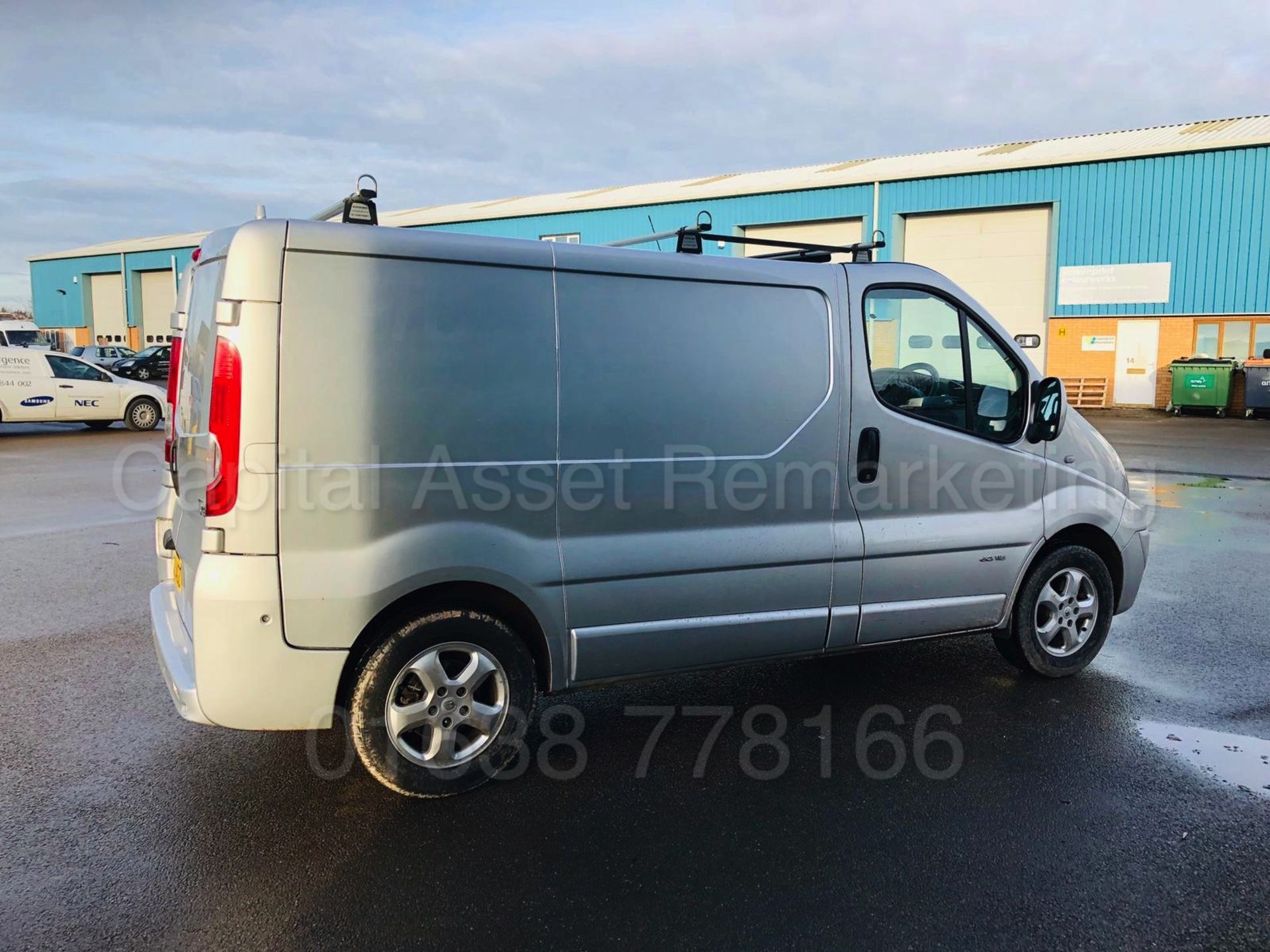 (On Sale) RENAULT TRAFIC SL27 *SPORT* (62 REG) '2.0 DCI - 115 BHP - 6 SPEED' **AIR CON - SAT NAV** - Image 7 of 27