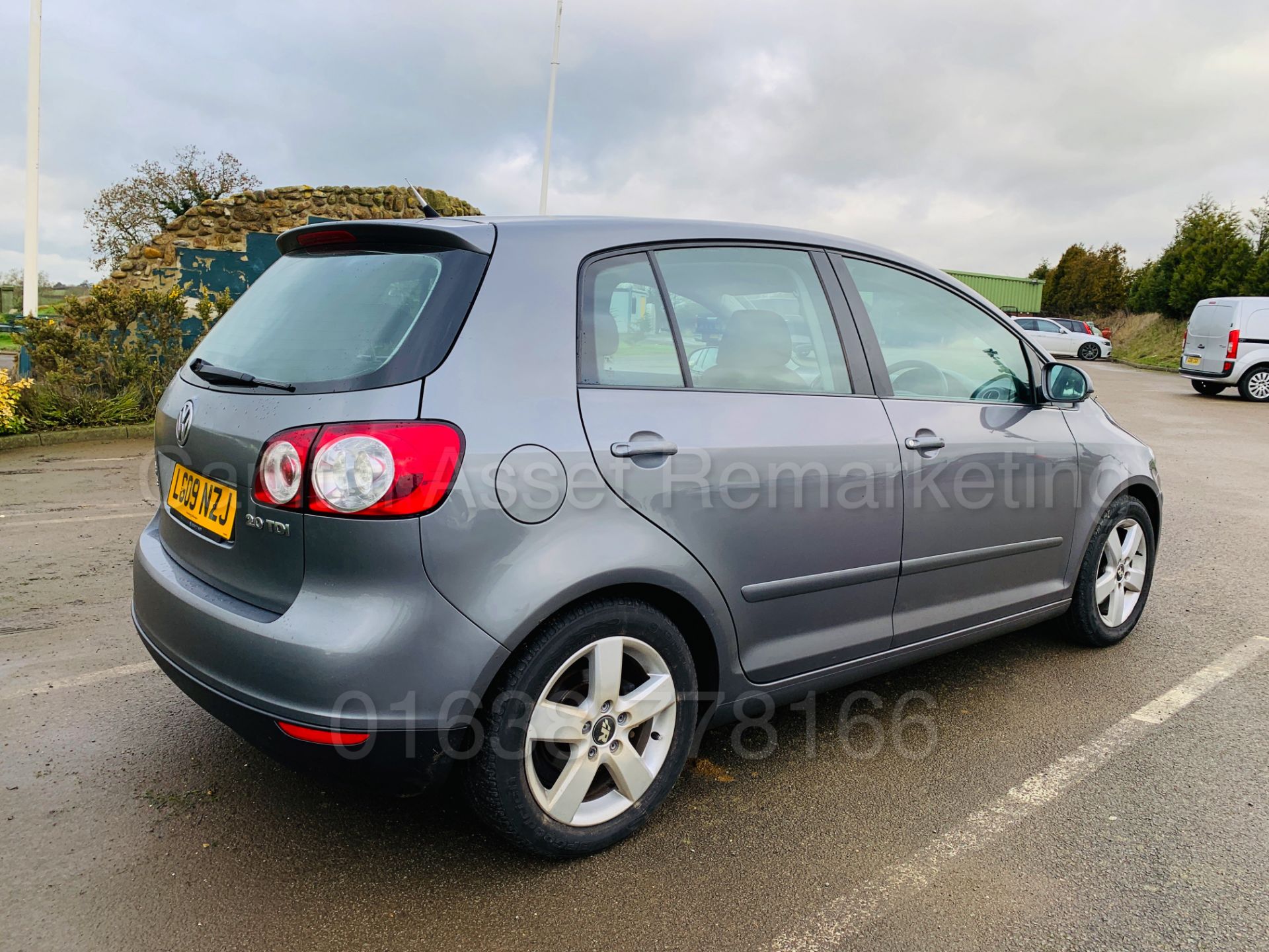 (ON SALE) VOLKSWAGEN GOLF 2.0TDI "GT" 140BHP - 6 SPEED (09 REG) AIR CON - ELEC PACK - Image 10 of 34