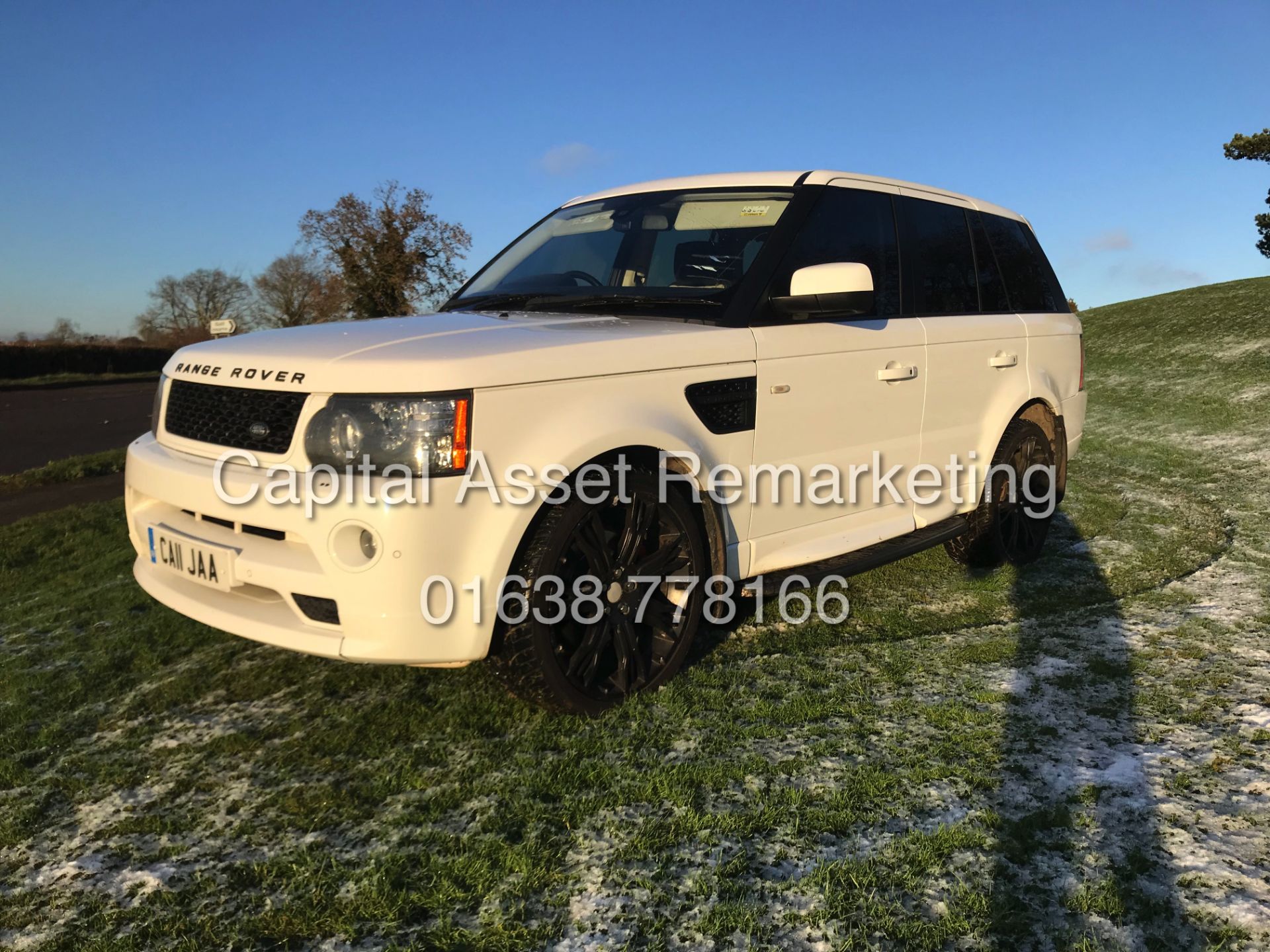 (ON SALE) RANGE ROVER SPORT "AUTOBIOGRAPHY" 3.0TDV6 AUTO (11 REG) MONSTER SPEC - FULLY LOADED - Image 4 of 27