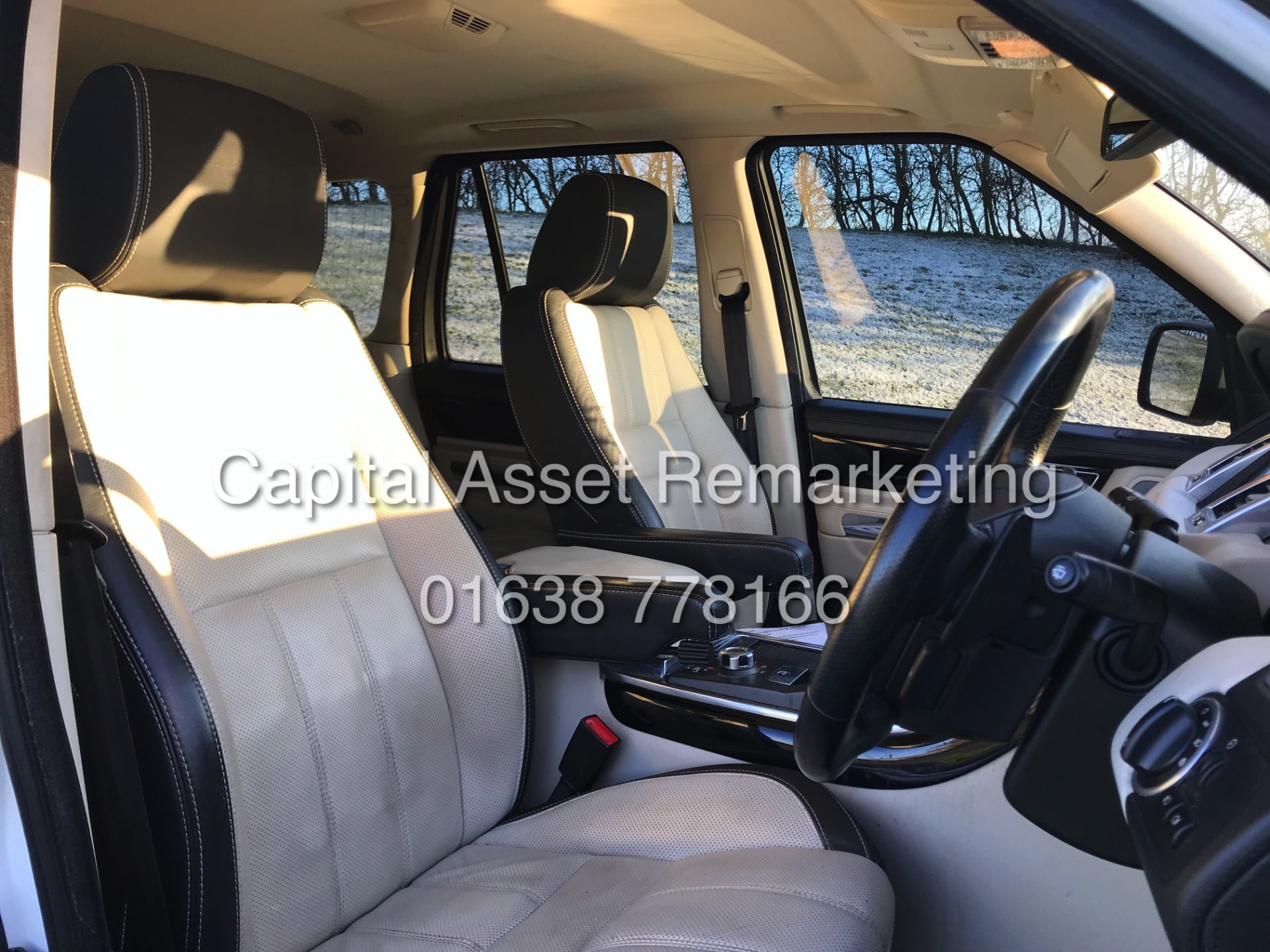 (ON SALE) RANGE ROVER SPORT "AUTOBIOGRAPHY" 3.0TDV6 AUTO (11 REG) MONSTER SPEC - FULLY LOADED - Image 12 of 27