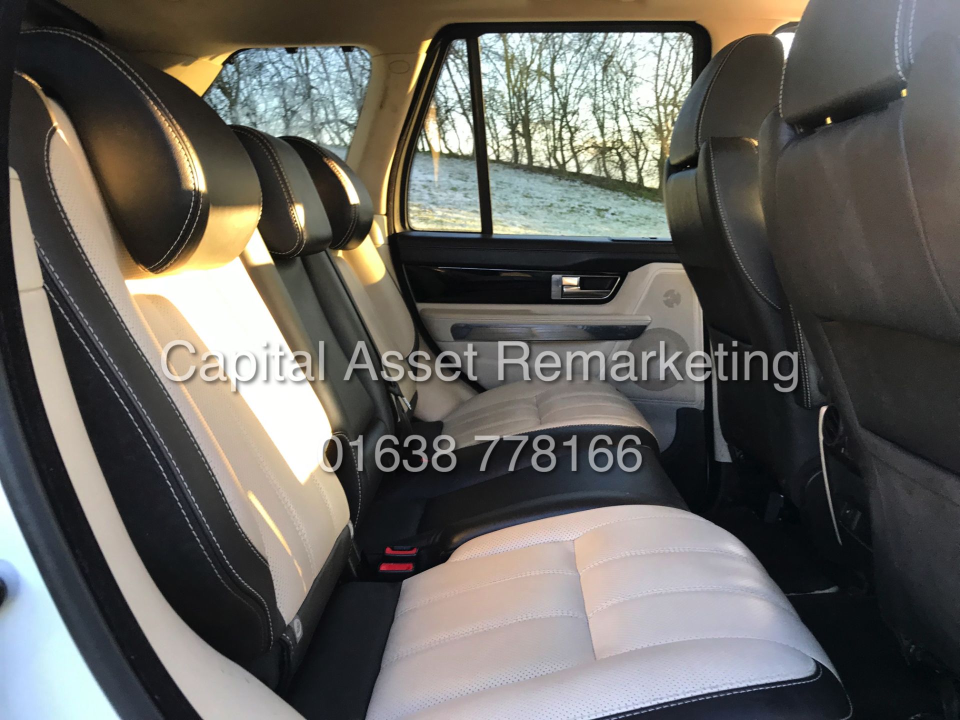 (ON SALE) RANGE ROVER SPORT "AUTOBIOGRAPHY" 3.0TDV6 AUTO (11 REG) MONSTER SPEC - FULLY LOADED - Image 25 of 27