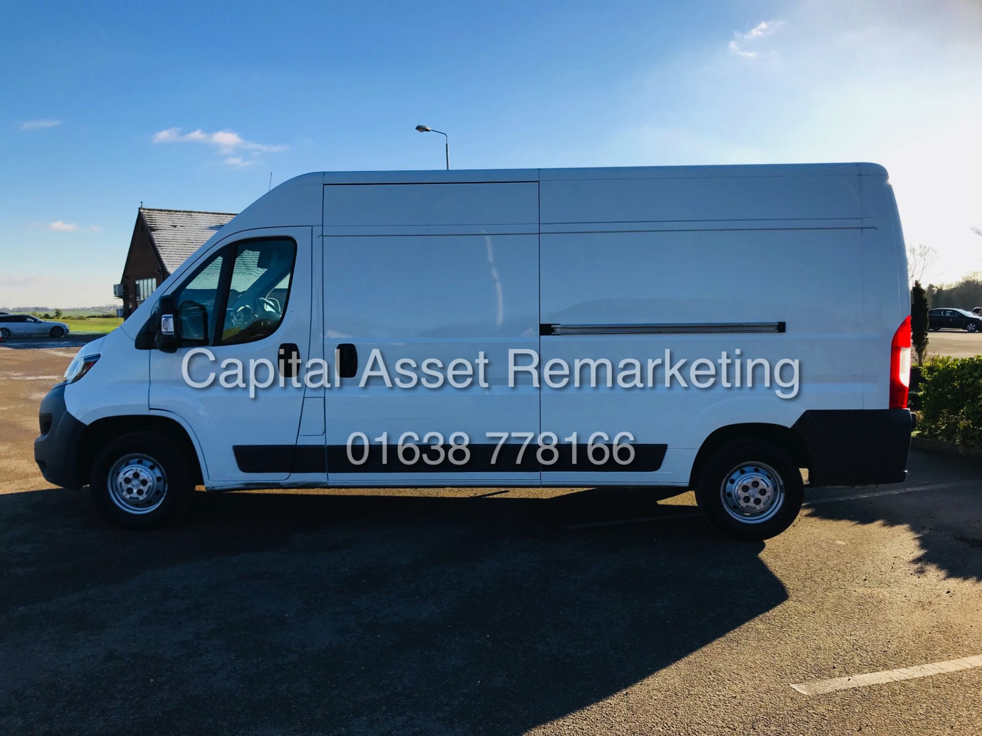 (ON SALE) PEUGEOT BOXER 2.0HDI-BLUE "PROFESSIONAL" L3H2 (2017 MODEL) 1 OWNER - AIR CON - EURO 6 - Image 4 of 13