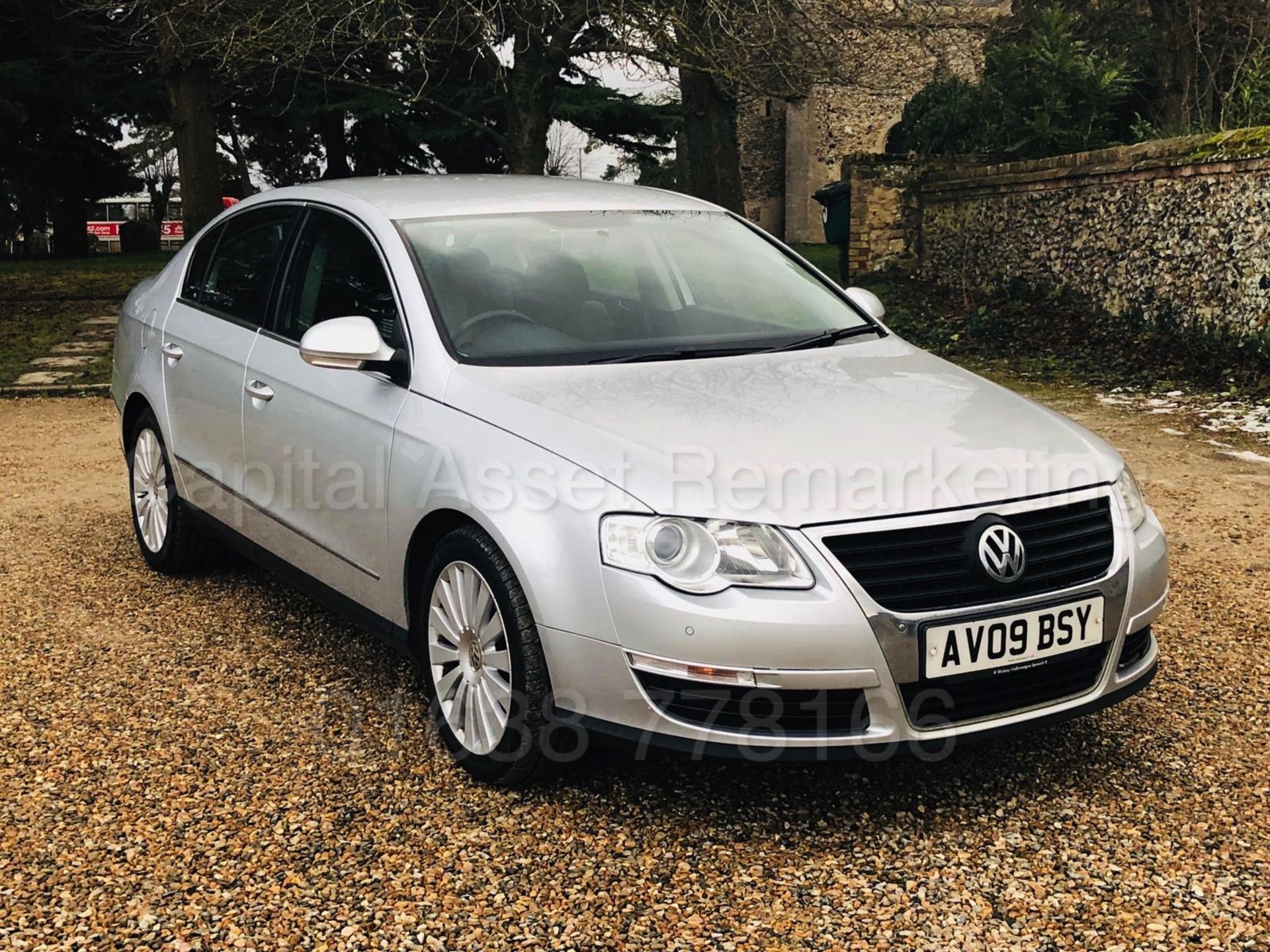 VOLKSWAGEN PASSAT **HIGHLINE** 4 DOOR (2009) '2.0 TDI - 140 BHP - 6 SPEED' **LEATHER - AIR CON** - Image 23 of 30