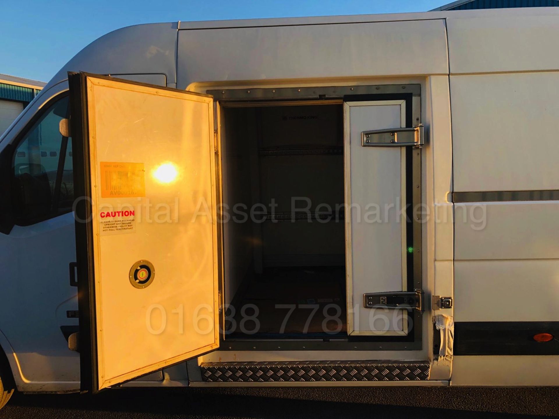 NISSAN NV400 *LWB - REFRIGERATED / PANEL VAN* (2015 MODEL) '2.3 DCI - 6 SPEED' *THERMO KING* - Image 8 of 25