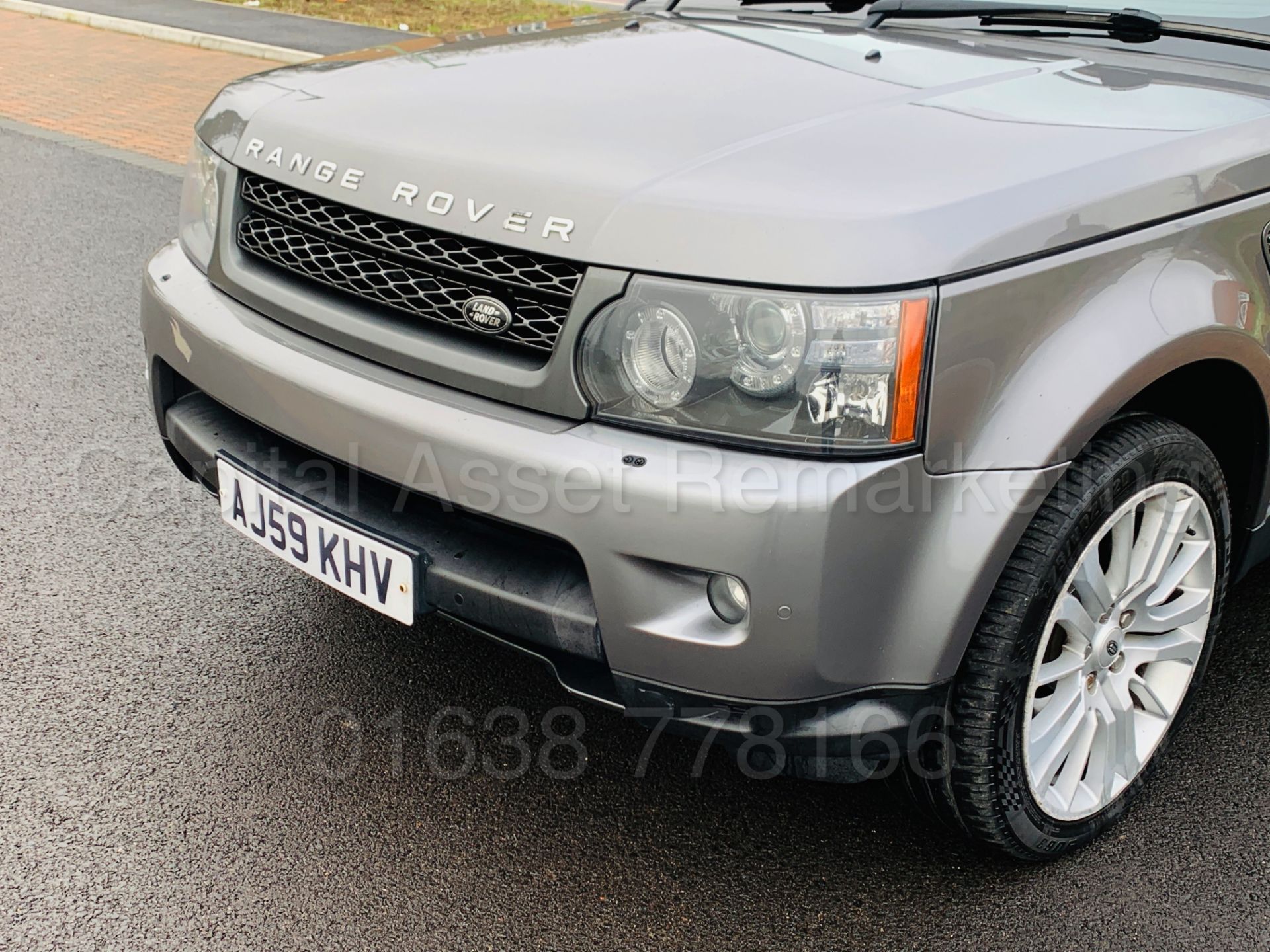 RANGE ROVER SPORT *HSE EDITION* (2010 MODEL) '3.0 TDV6 - 245 BHP - AUTO' **MASSIVE SPEC** (NO VAT) - Image 14 of 55