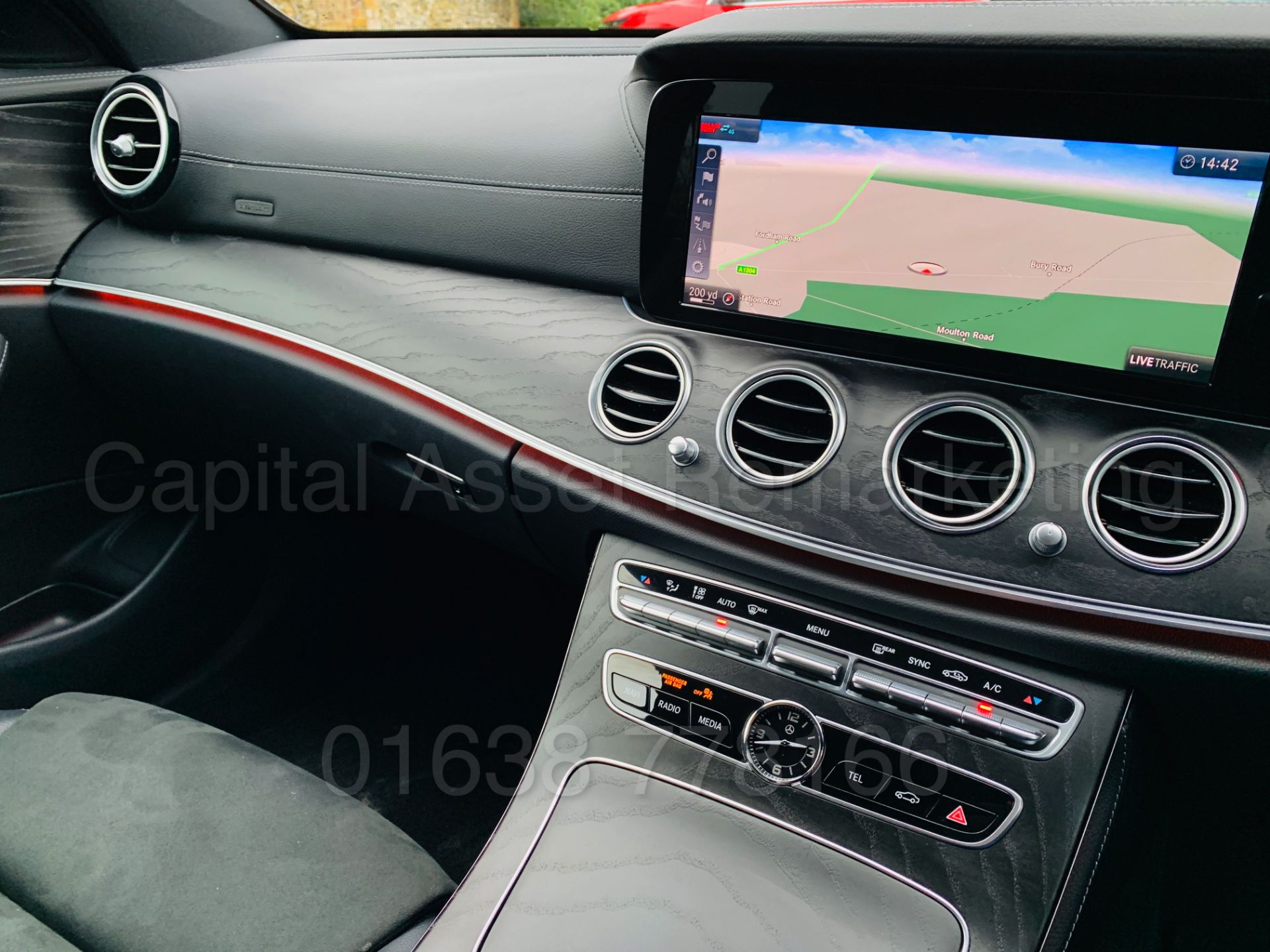 (On Sale) MERCEDES-BENZ E220d *AMG LINE* (68 REG) '9-G TRONIC - LEATHER - SAT NAV' *MASSIVE SPEC* - Image 47 of 59