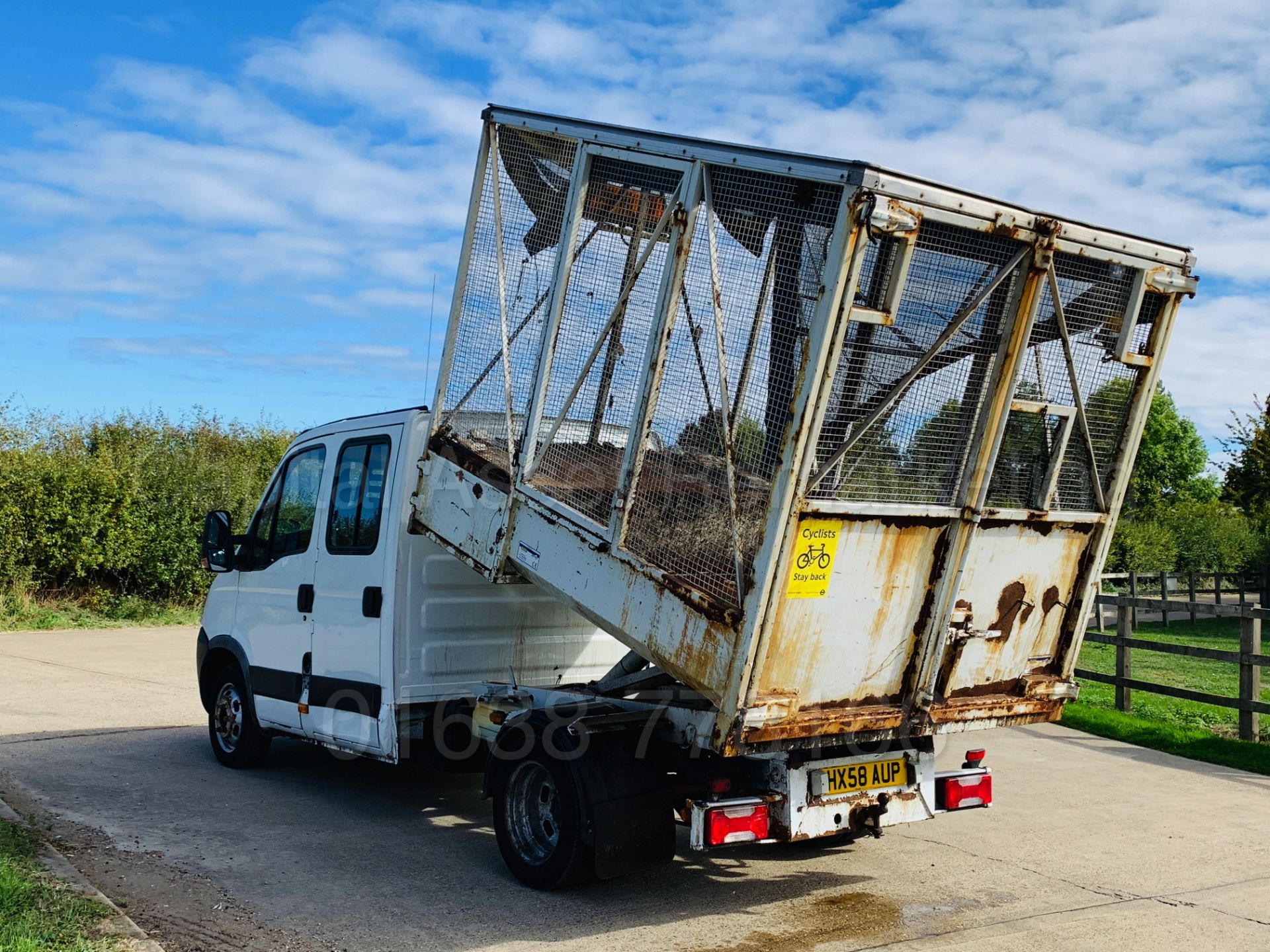 IVECO DAILY 35C12 *D/CAB - TIPPER* (2009 MODEL) '2.3 DIESEL - 115 BHP - 5 SPEED' *LOW MILES* - Image 15 of 58