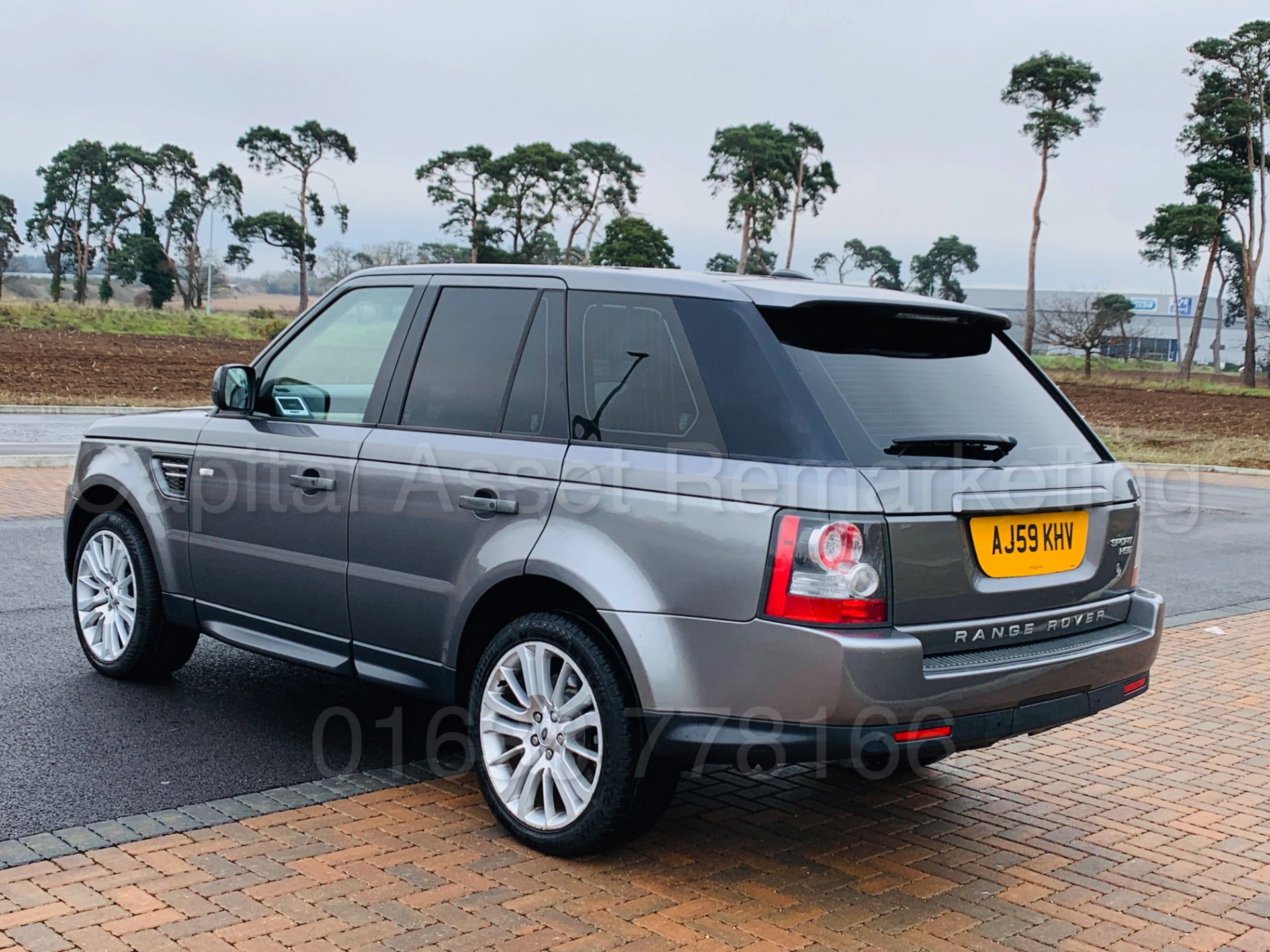 RANGE ROVER SPORT *HSE EDITION* (2010 MODEL) '3.0 TDV6 - 245 BHP - AUTO' **MASSIVE SPEC** (NO VAT) - Image 7 of 55