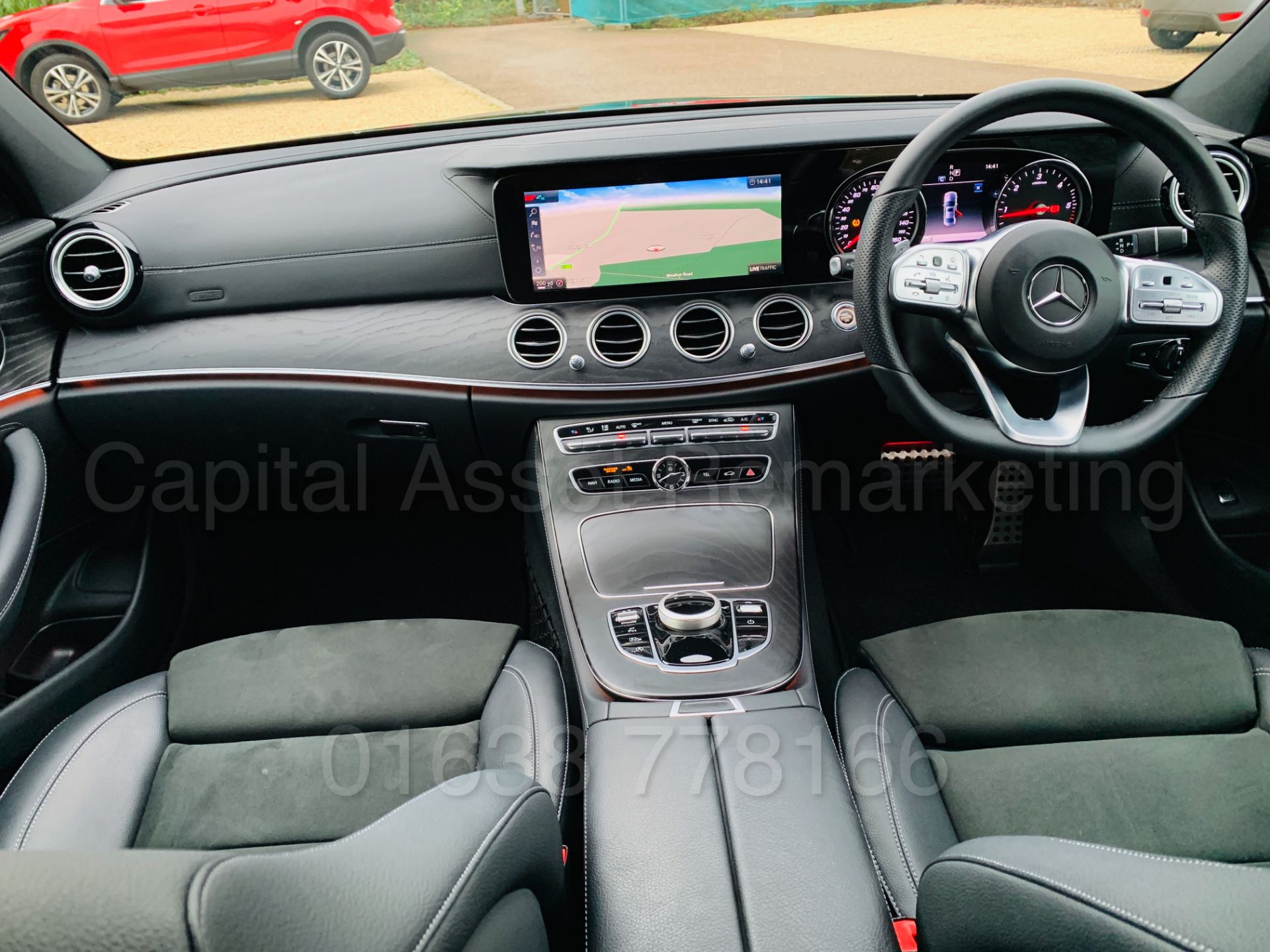 (On Sale) MERCEDES-BENZ E220d *AMG LINE* (68 REG) '9-G TRONIC - LEATHER - SAT NAV' *MASSIVE SPEC* - Image 34 of 59