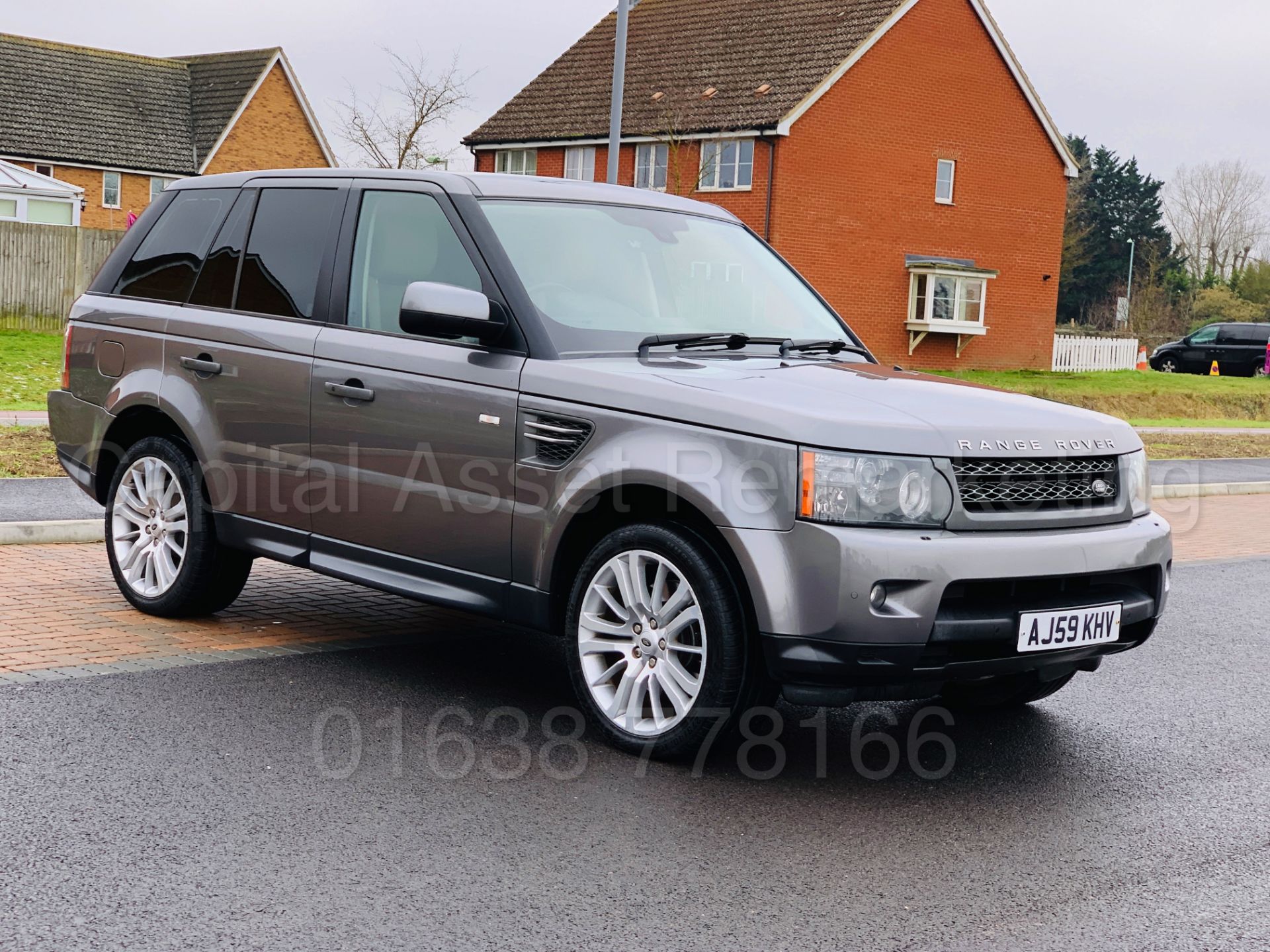 RANGE ROVER SPORT *HSE EDITION* (2010 MODEL) '3.0 TDV6 - 245 BHP - AUTO' **MASSIVE SPEC** (NO VAT) - Image 2 of 55