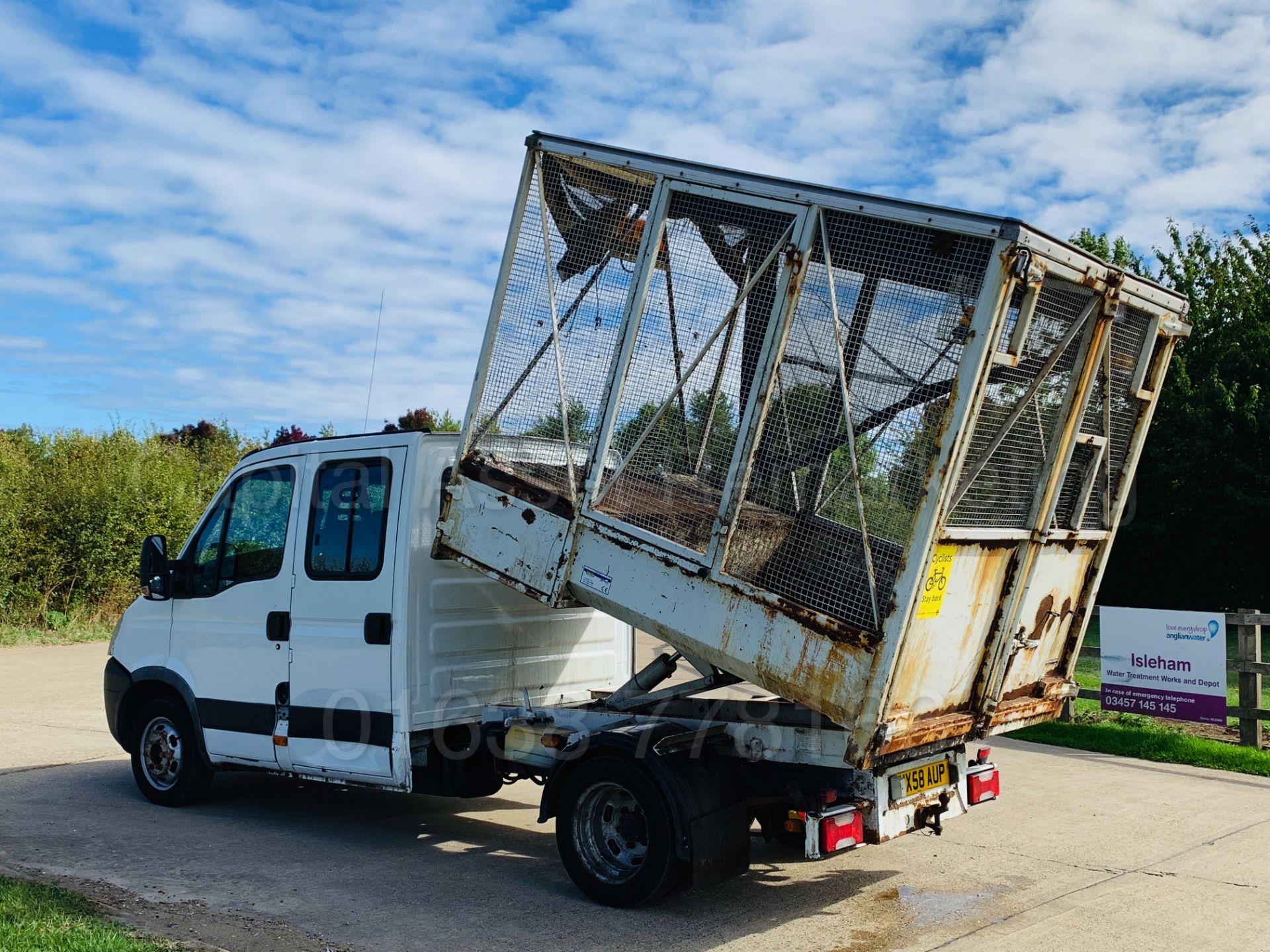 IVECO DAILY 35C12 *D/CAB - TIPPER* (2009 MODEL) '2.3 DIESEL - 115 BHP - 5 SPEED' *LOW MILES* - Image 13 of 58