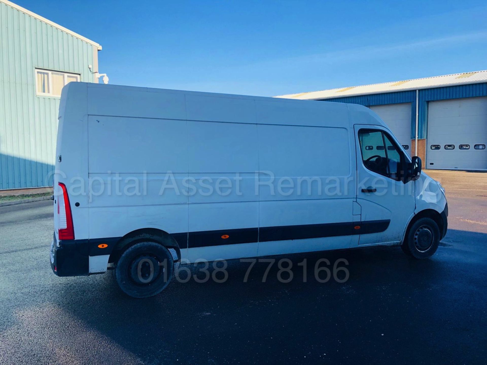 RENAULT MASTER LM35 *LWB - BUSINESS EDITION* (2016) '2.3 DCI - 110 BHP - 6 SPEED' *ULTRA LOW MILES* - Image 9 of 23