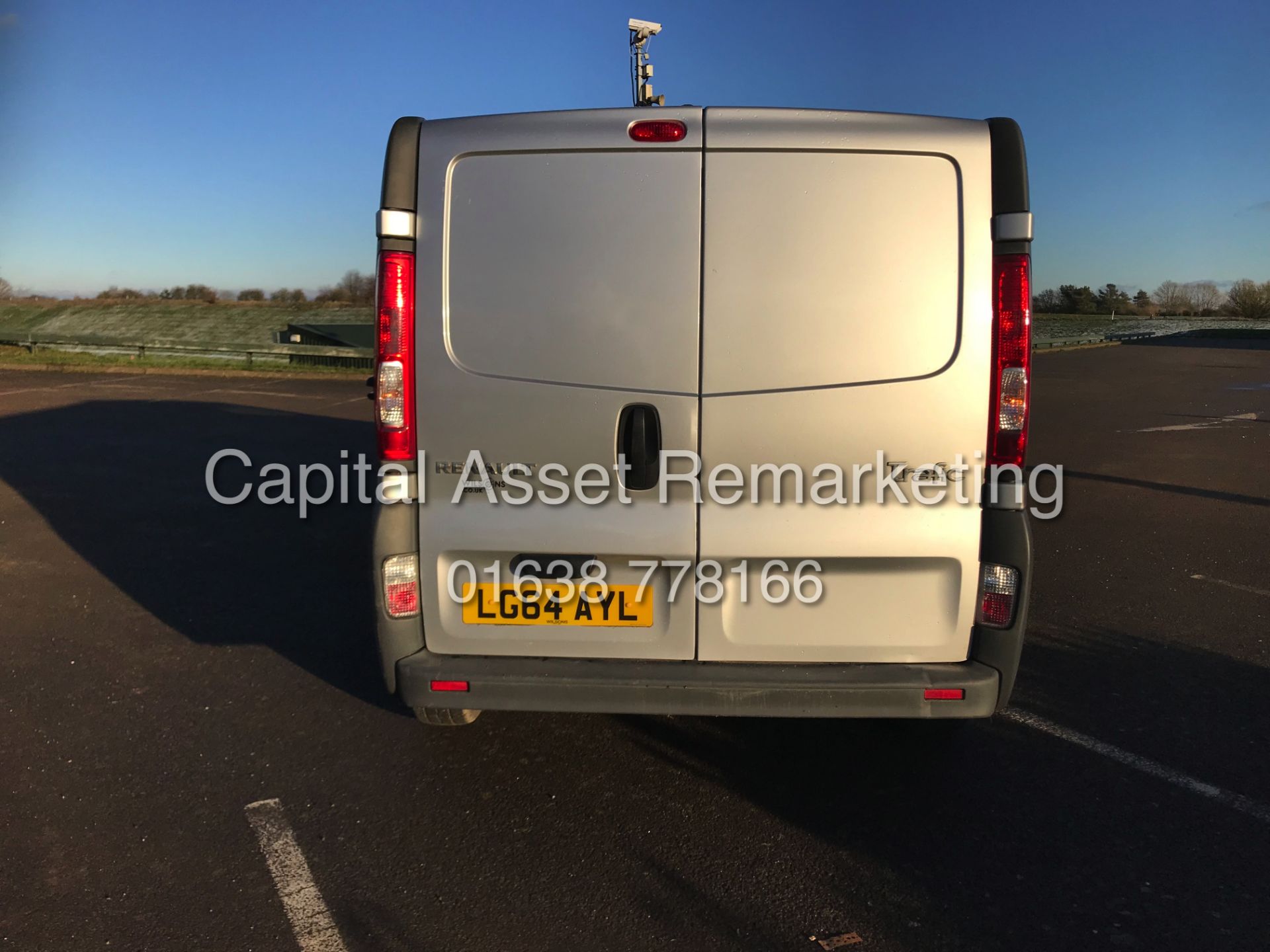 RENAULT TRAFIC 2.0DCI (64 REG) SILVER - AIR CON - ELEC PACK **ONLY 45k** - Image 3 of 11