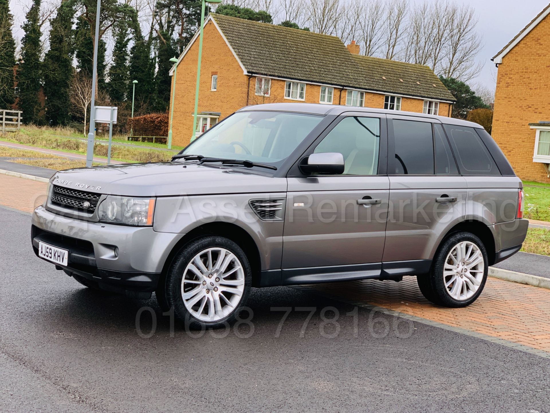 RANGE ROVER SPORT *HSE EDITION* (2010 MODEL) '3.0 TDV6 - 245 BHP - AUTO' **MASSIVE SPEC** (NO VAT) - Image 6 of 55