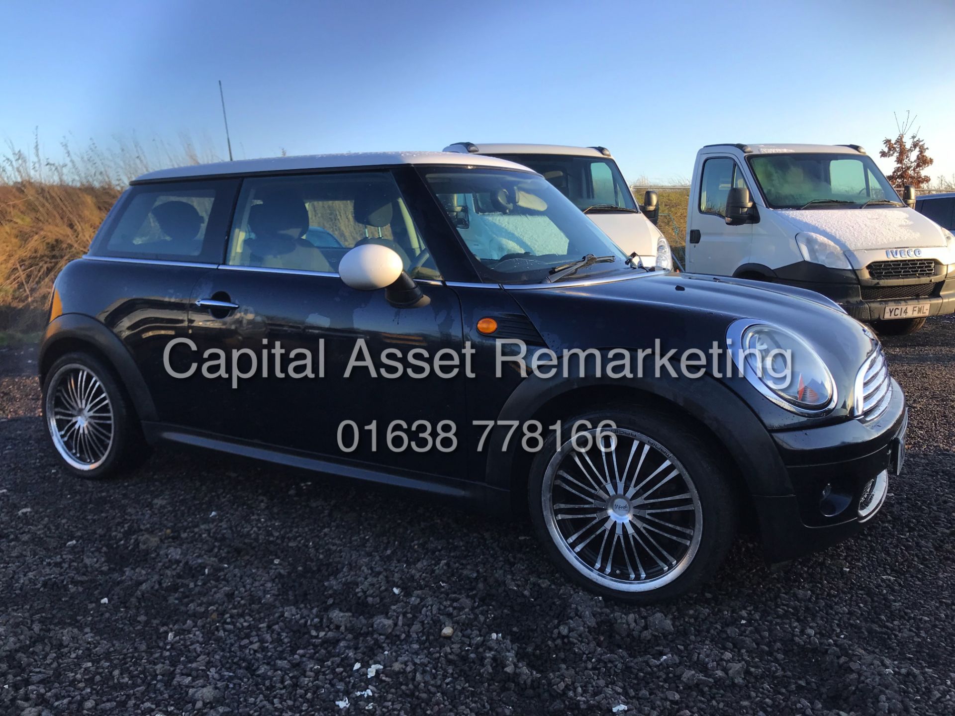 ON SALE MINI COOPER 1.6 PETROL - ONLY 82K MILES - BLACK - AIR CON - SERVICE HISTORY - NO VAT!!! - Image 4 of 15