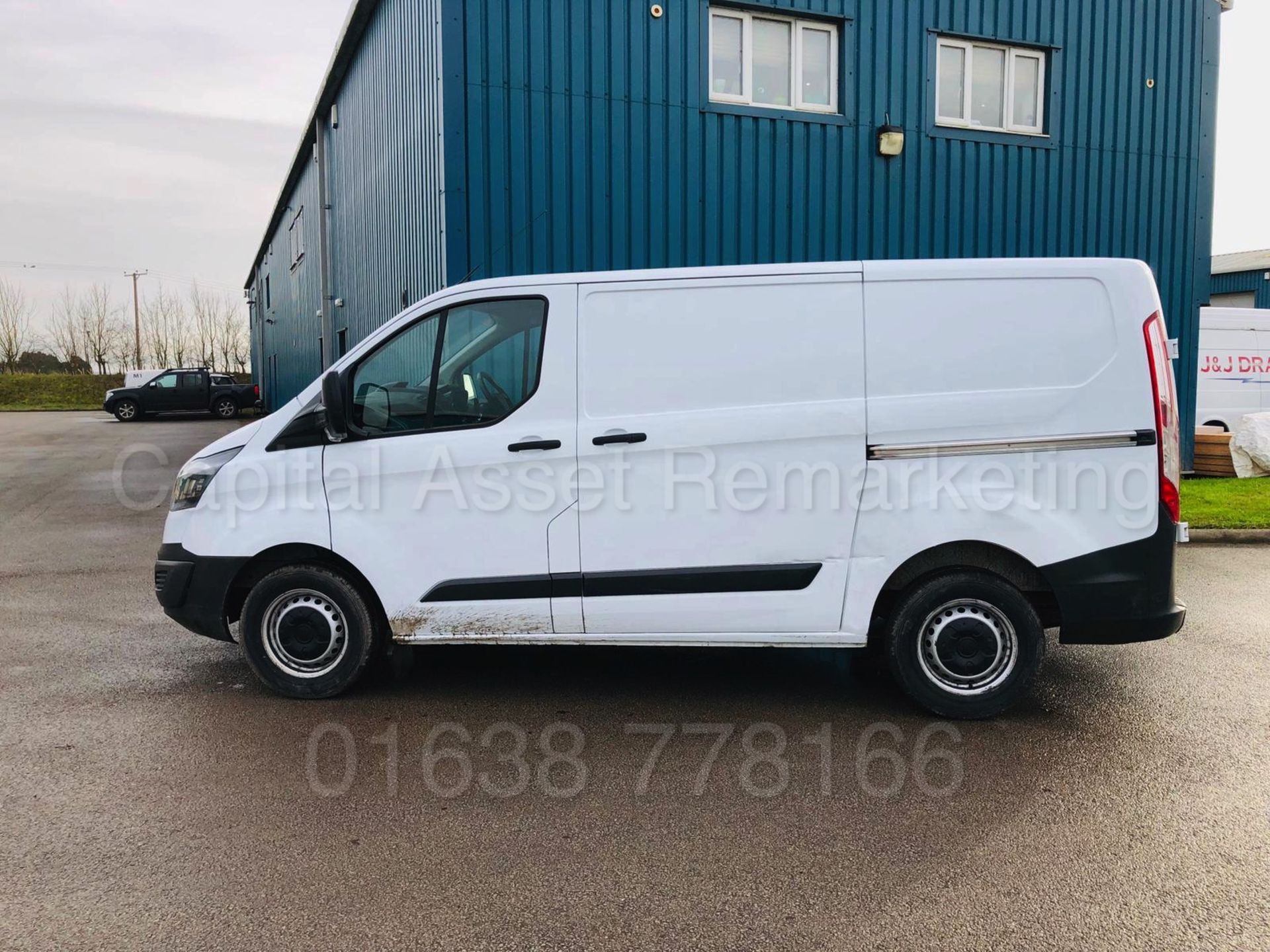 (On Sale) FORD TRANSIT CUSTOM 270 ECO-TECH *PANEL VAN* (65 REG) '2.2 TDCI - 6 SPEED' **LOW MILES** - Image 3 of 26