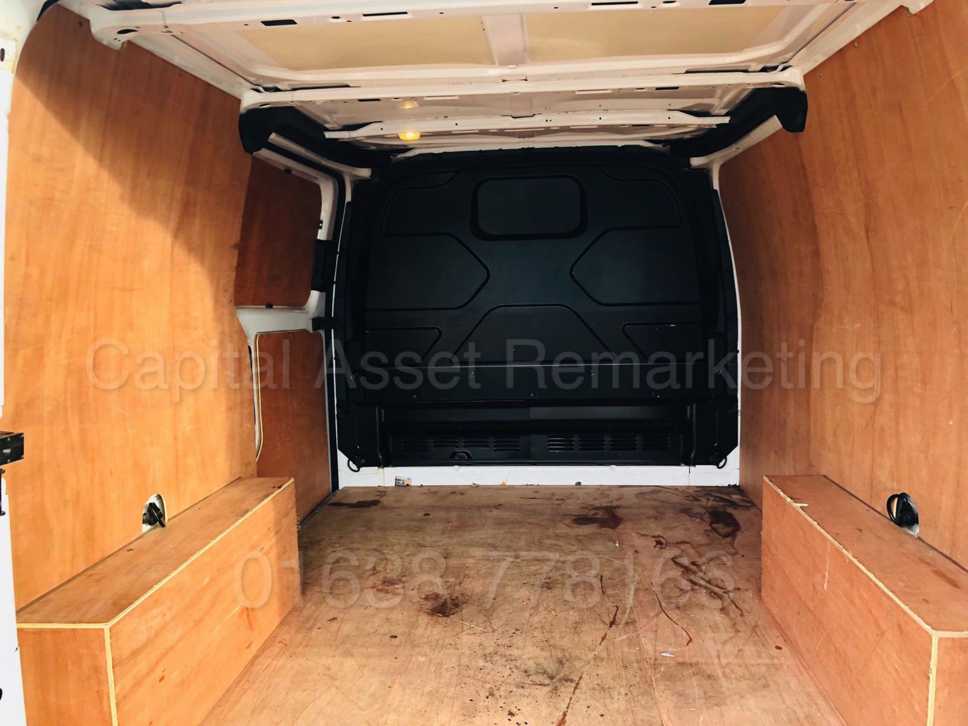 (On Sale) FORD TRANSIT CUSTOM 270 ECO-TECH *PANEL VAN* (65 REG) '2.2 TDCI - 6 SPEED' **LOW MILES** - Image 15 of 26