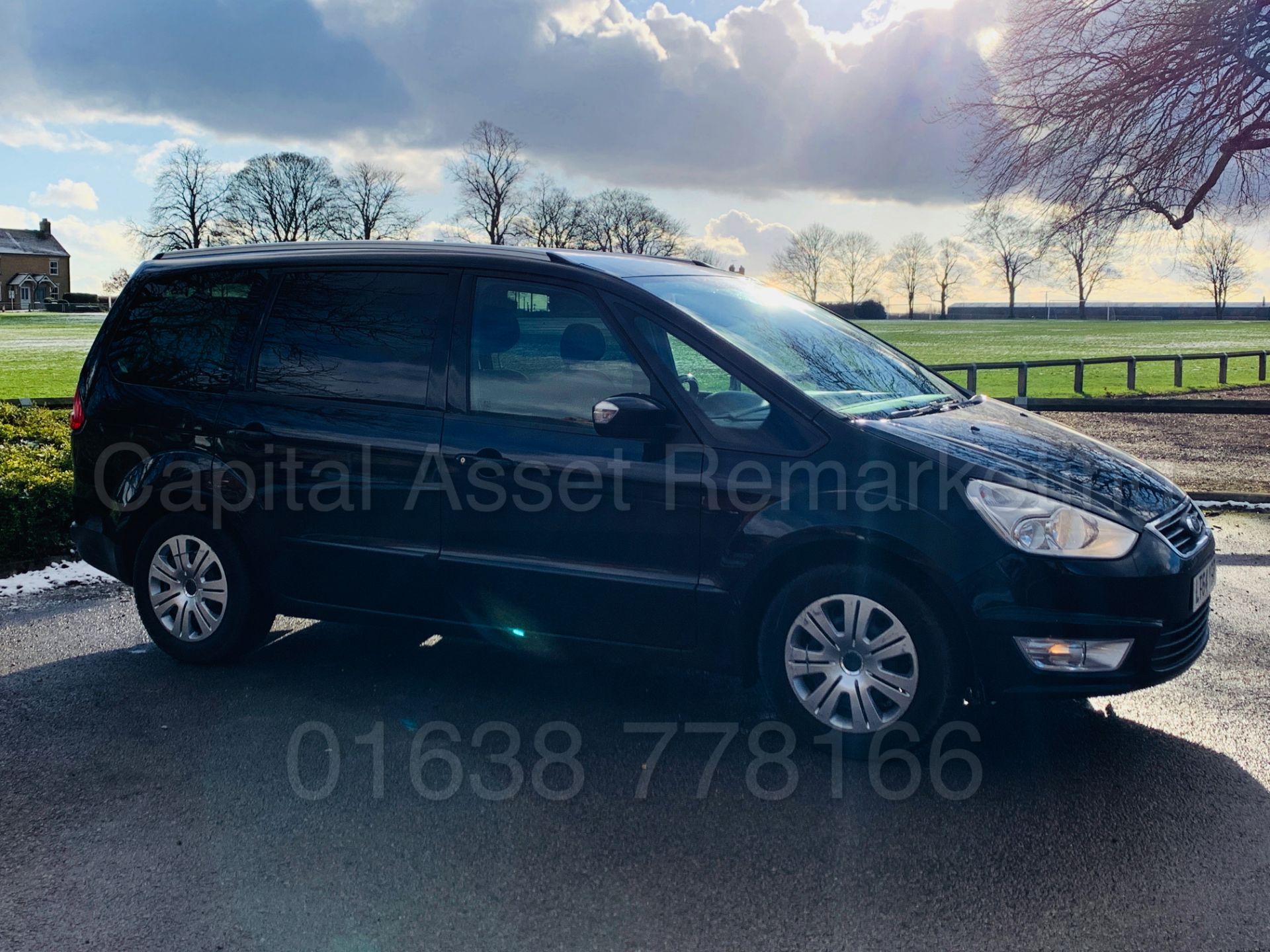 FORD GALAXY **ZETEC** 7 SEATER MPV (2015 MODEL) 2.0 TDCI - 140 BHP - AUTO POWER SHIFT (1 OWNER) - Image 12 of 40