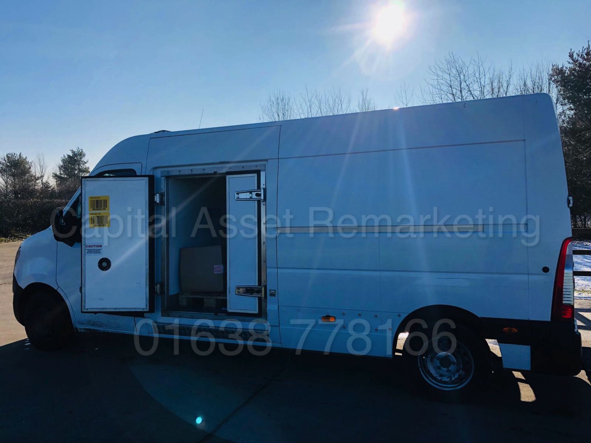 NISSAN NV400 *LWB - REFRIGERATED / PANEL VAN* (2015 MODEL) '2.3 DCI - 6 SPEED' *THERMO KING* - Image 14 of 27