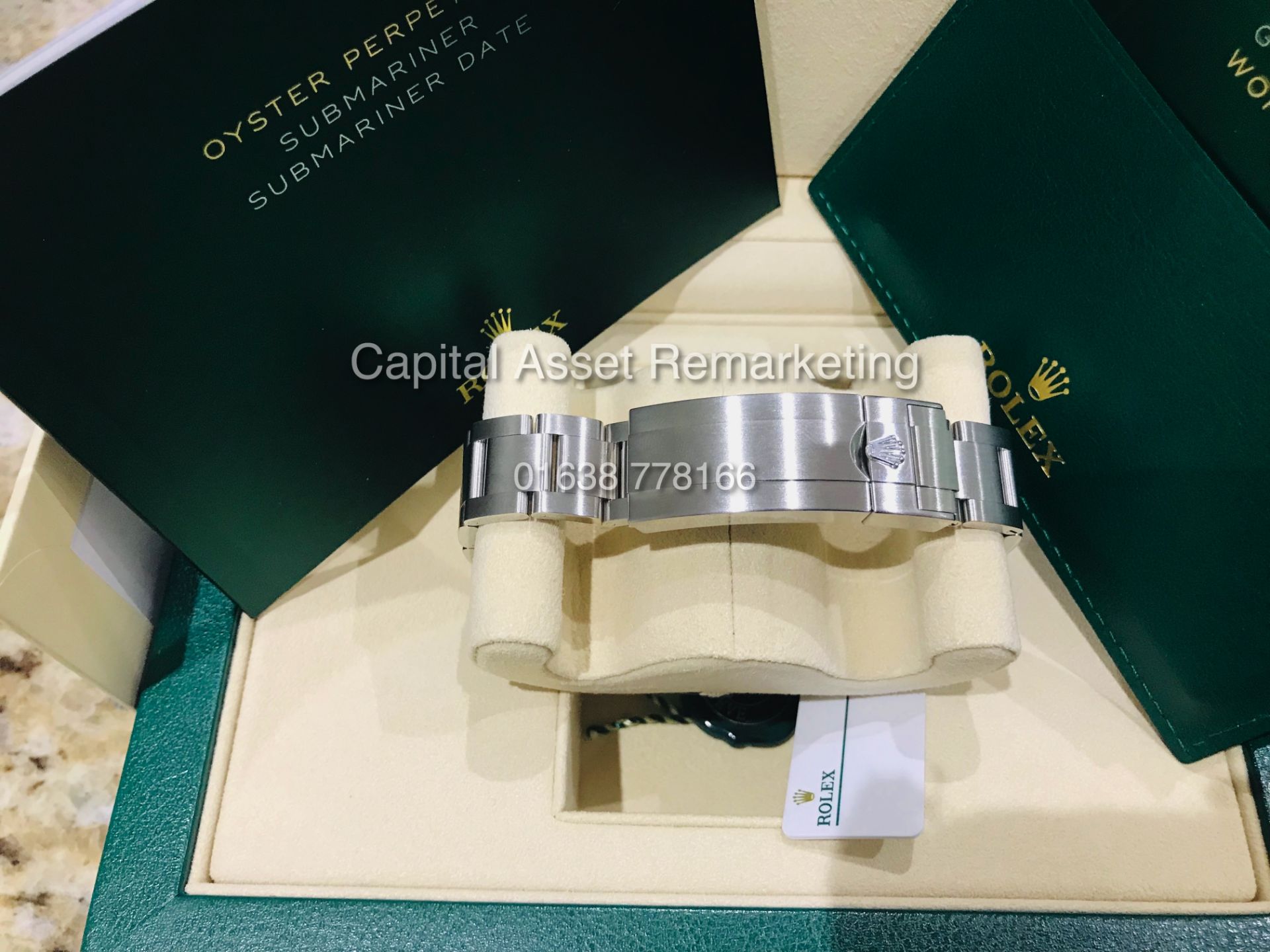 (ON SALE) ROLEX SUBMARINER ALL STEEL *NEW / UNWORN* 40mm -OYSTER BRACELET-IDEAL INVESTMENT *GENUINE* - Image 4 of 5