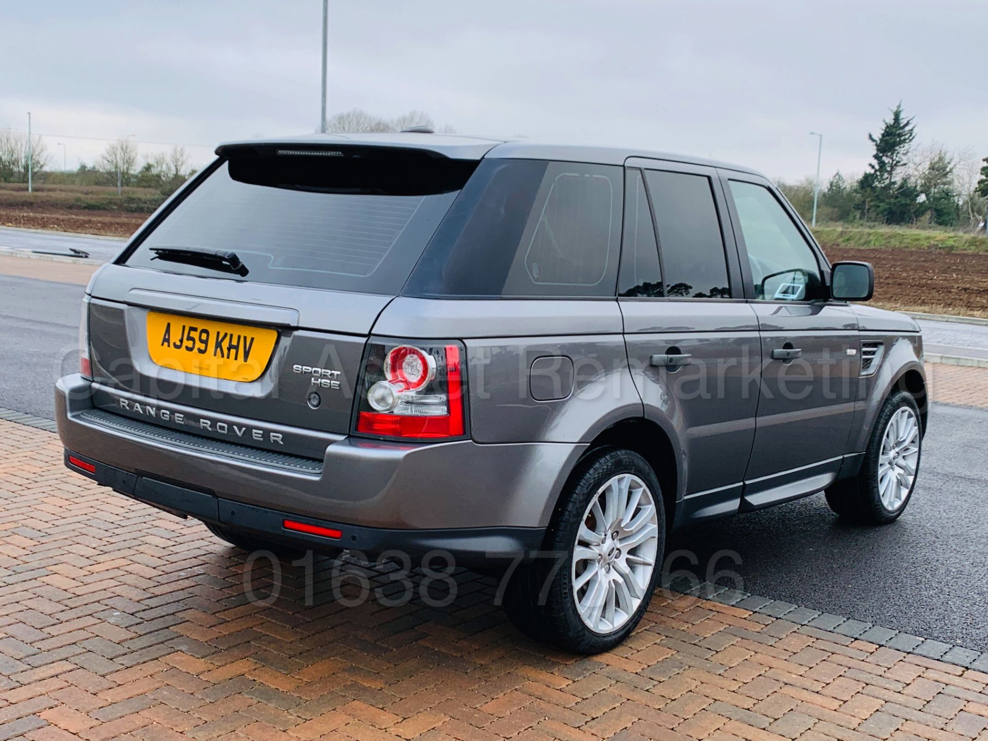 (On Sale) RANGE ROVER SPORT *HSE EDITION* (59 REG) '3.0 TDV6 - AUTO' **MASSIVE SPEC** (NO VAT) - Image 10 of 55