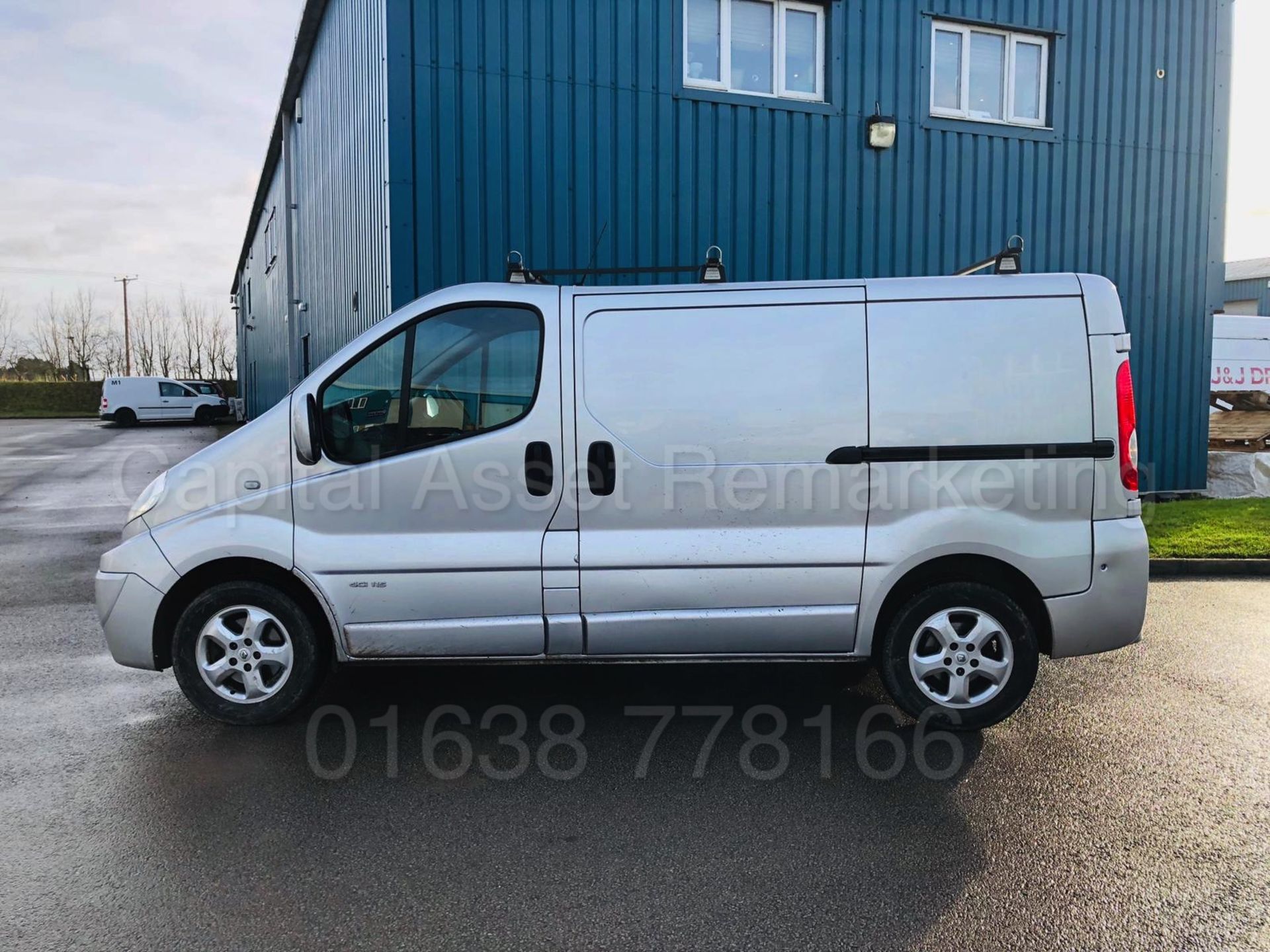 RENAULT TRAFIC SL27 *SPORT* (2013 MODEL) '2.0 DCI - 115 BHP - 6 SPEED' *AIR CON - SAT NAV* (NO VAT) - Image 3 of 27