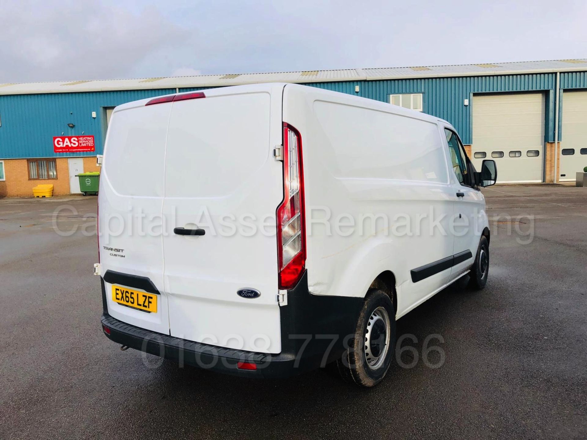 (On Sale) FORD TRANSIT CUSTOM 270 ECO-TECH *PANEL VAN* (65 REG) '2.2 TDCI - 6 SPEED' **LOW MILES** - Image 6 of 26