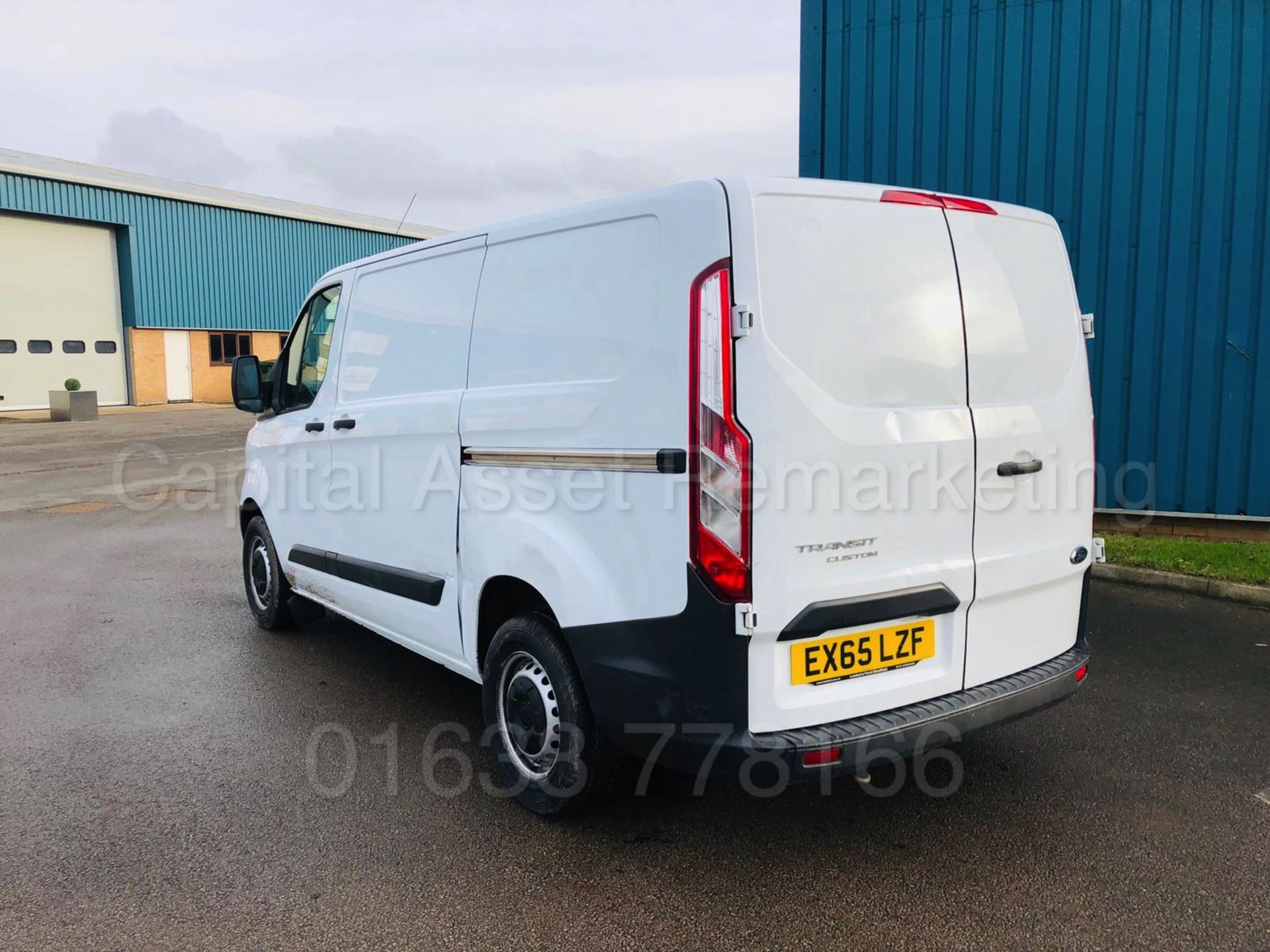 (On Sale) FORD TRANSIT CUSTOM 270 ECO-TECH *PANEL VAN* (65 REG) '2.2 TDCI - 6 SPEED' **LOW MILES** - Image 4 of 26