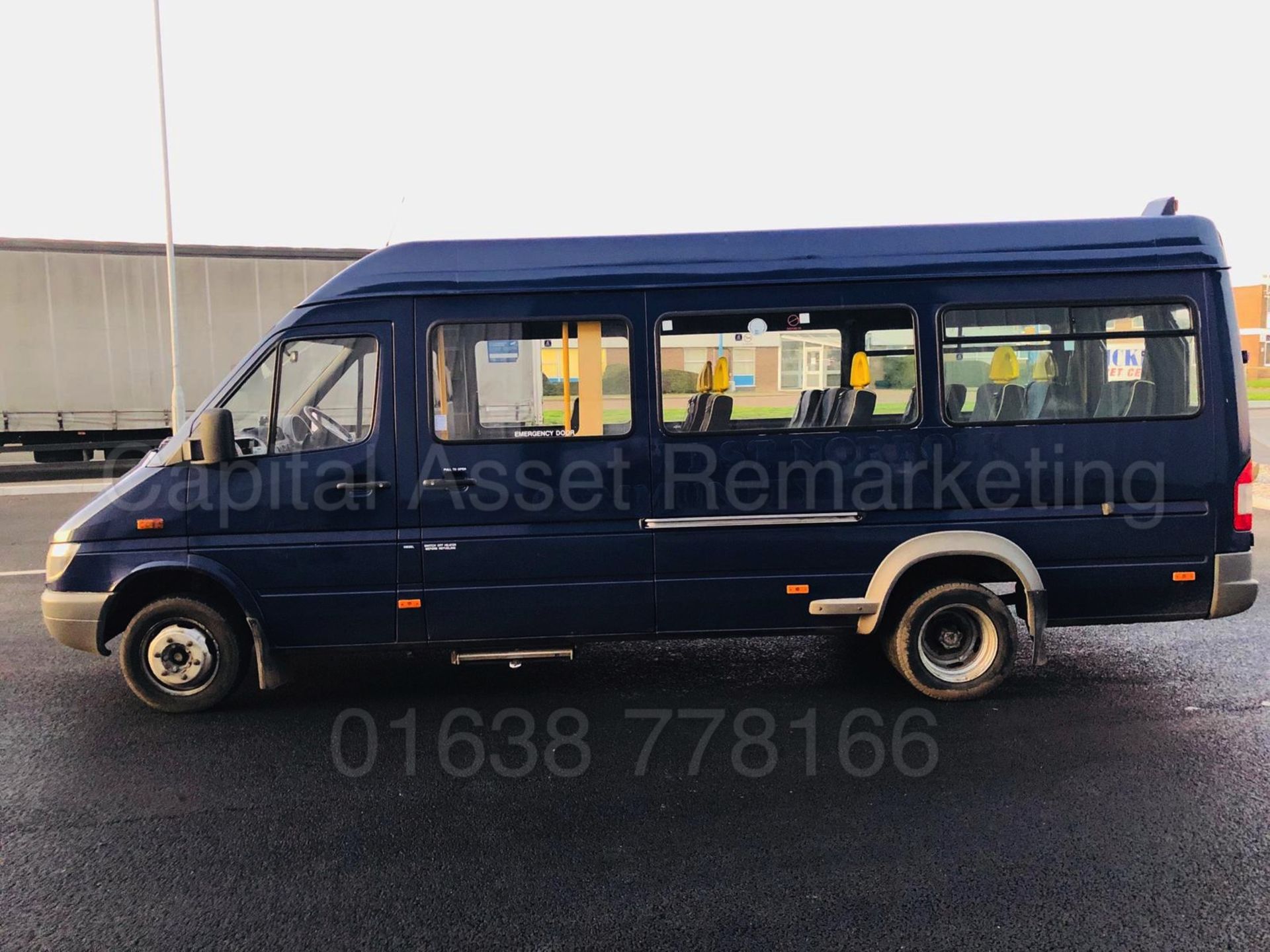 MERCEDES SPRINTER 411 CDI *LWB - 16 SEATER MINI-BUS* (2006) 'QUICK RELEASE SEATS - WHEEL CHAIR LIFT* - Image 4 of 24