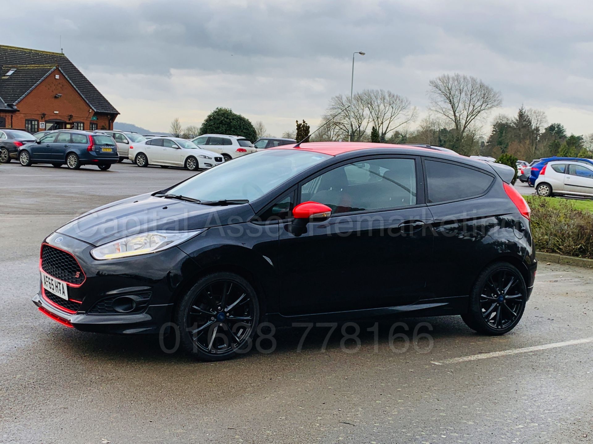 FORD FIESTA *ZETEC S - BLACK EDITION* (2016 MODEL) '1.0L ECO-BOOST - 140 BHP' **HUGE SPEC** - Bild 6 aus 45