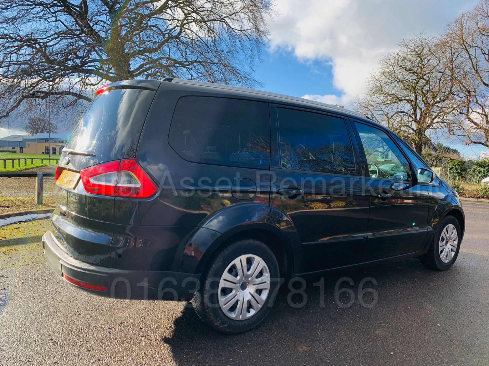 FORD GALAXY **ZETEC** 7 SEATER MPV (2015 MODEL) 2.0 TDCI - 140 BHP - AUTO POWER SHIFT (1 OWNER) - Bild 12 aus 40