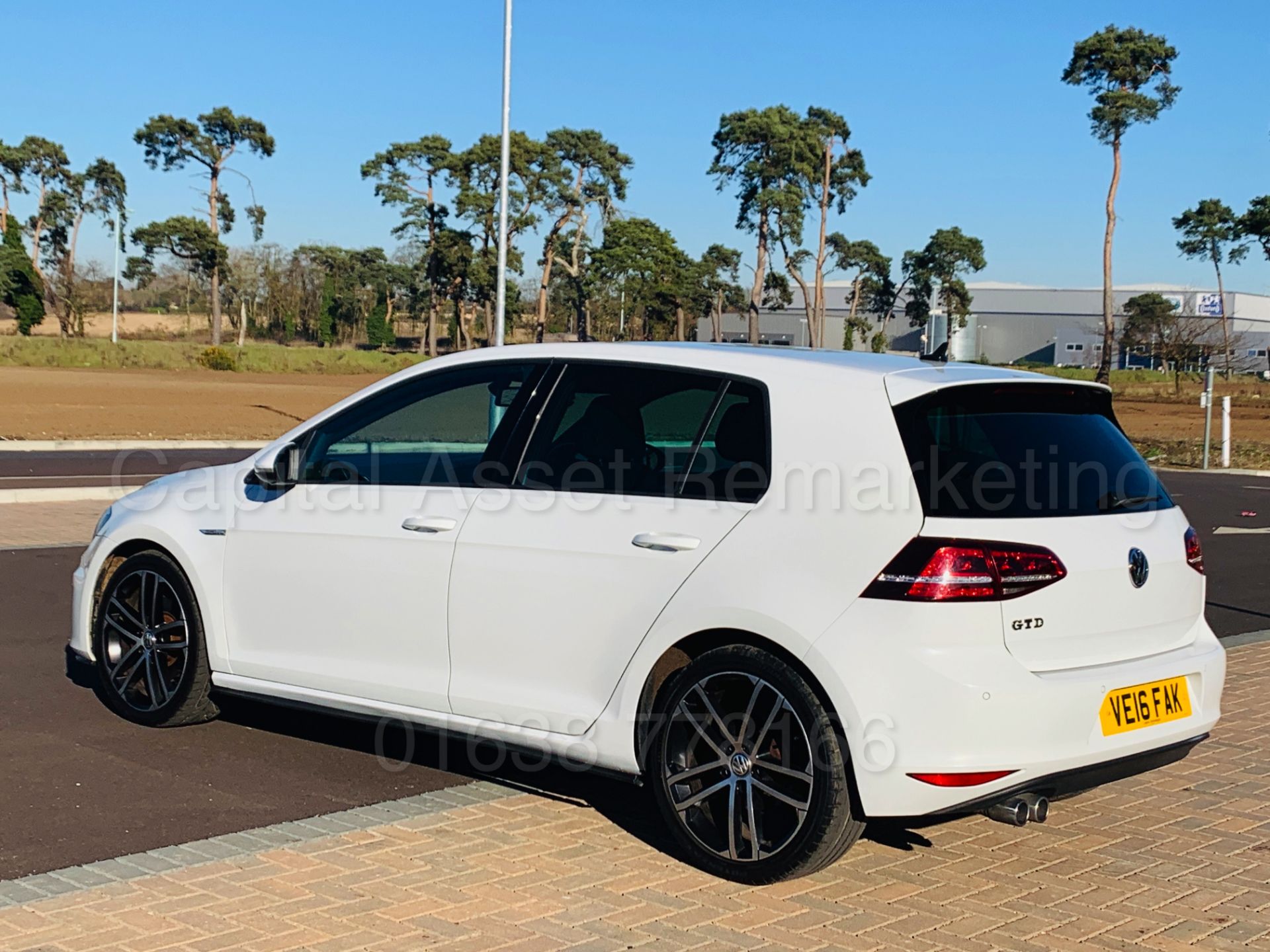 VOLKSWAGEN GOLF *GTD EDITON* 5 DOOR (2016) '2.0 TDI - 184 BHP - AUTO / DSG' (1 OWNER) **HUGE SPEC** - Bild 8 aus 58