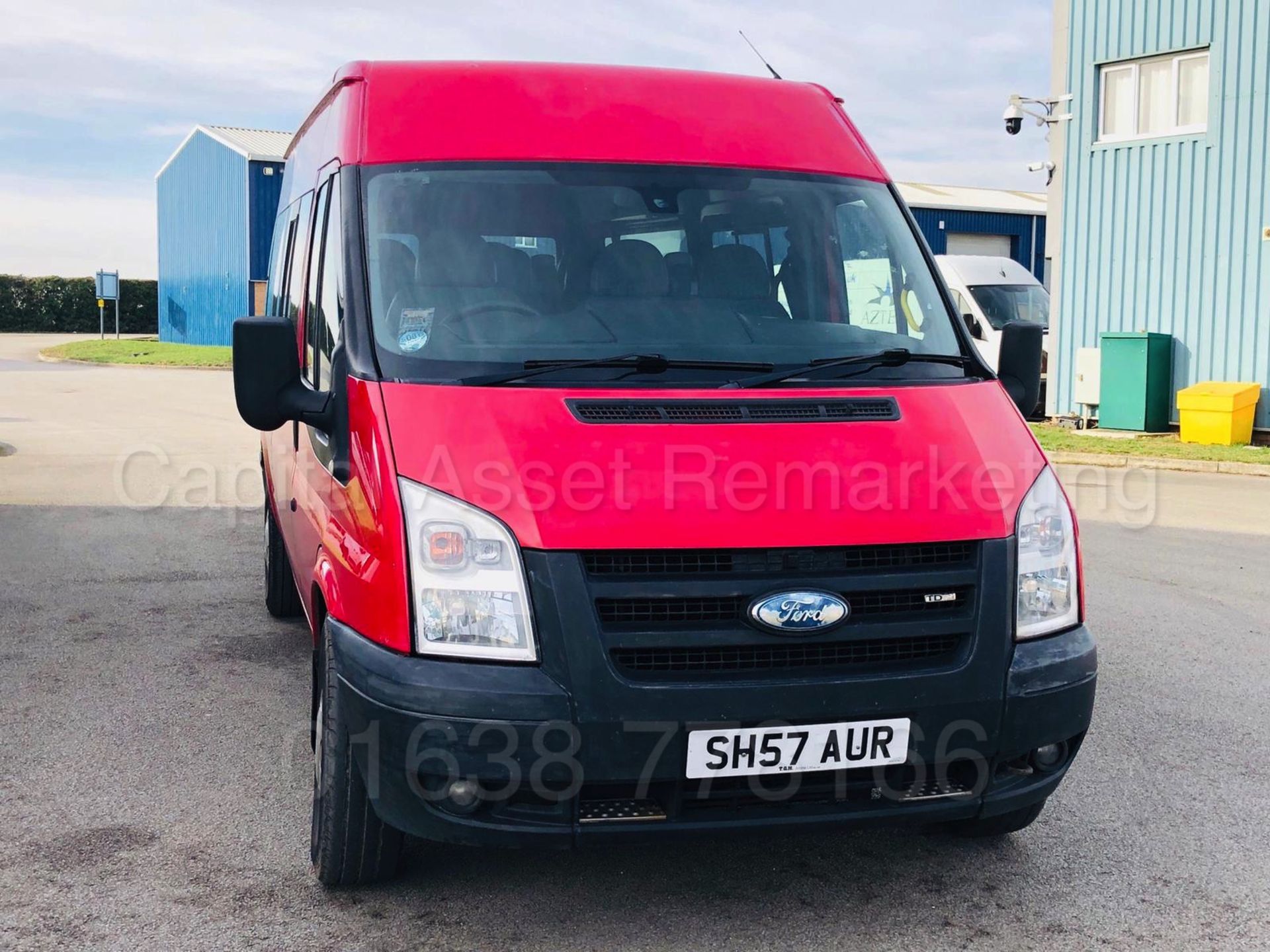 FORD TRANSIT *LWB - 15 SEATER MINI-BUS* (2008 MODEL) '2.4 TDCI - 100 BHP - 5 SPEED' - Bild 2 aus 31