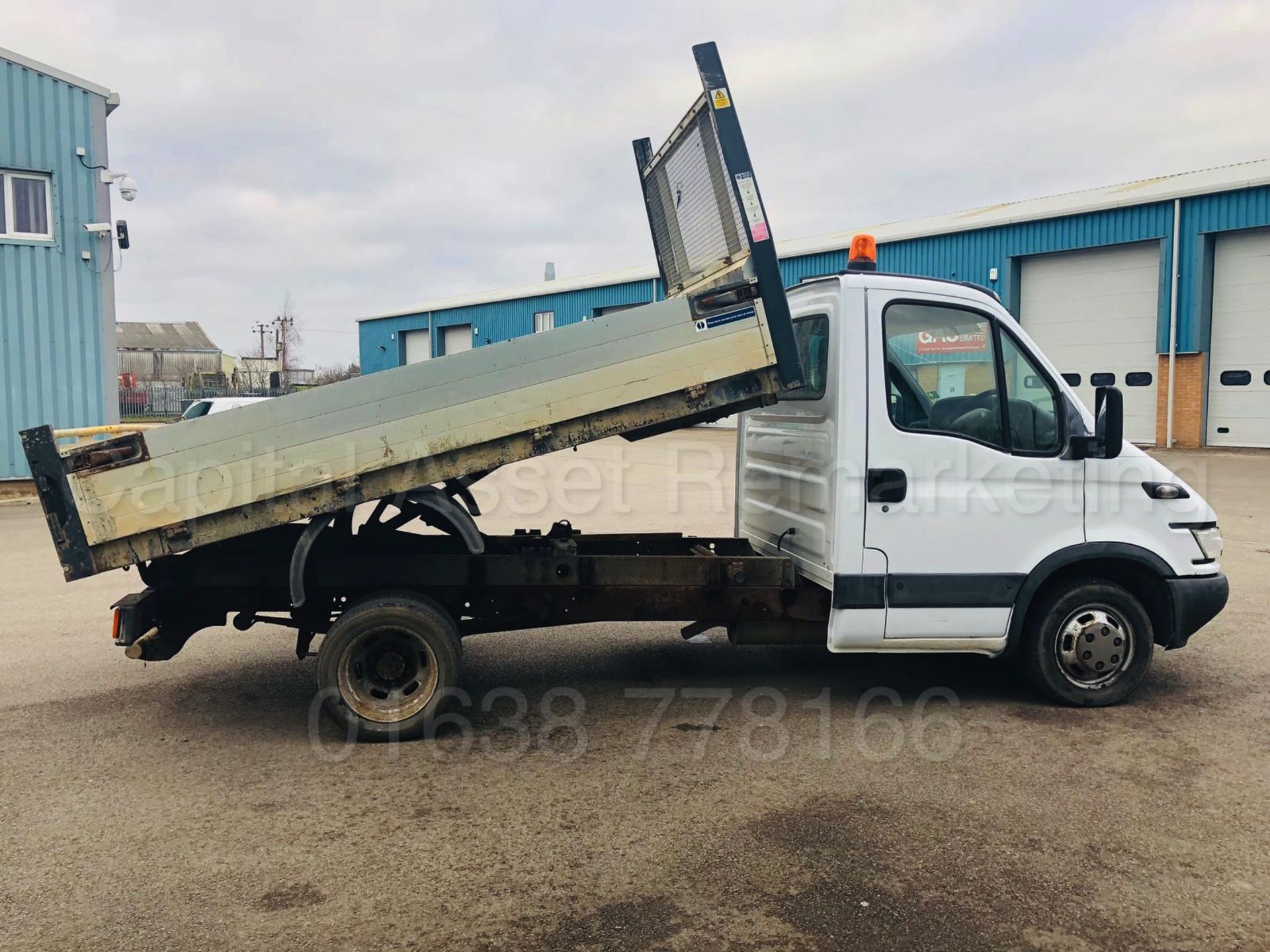 IVECO DAILY 35C12 *LCV - TIPPER TRUCK* (2005) '2.3 DIESEL - 115 BHP - 5 SPEED' **3500 KG** (NO VAT) - Image 9 of 17