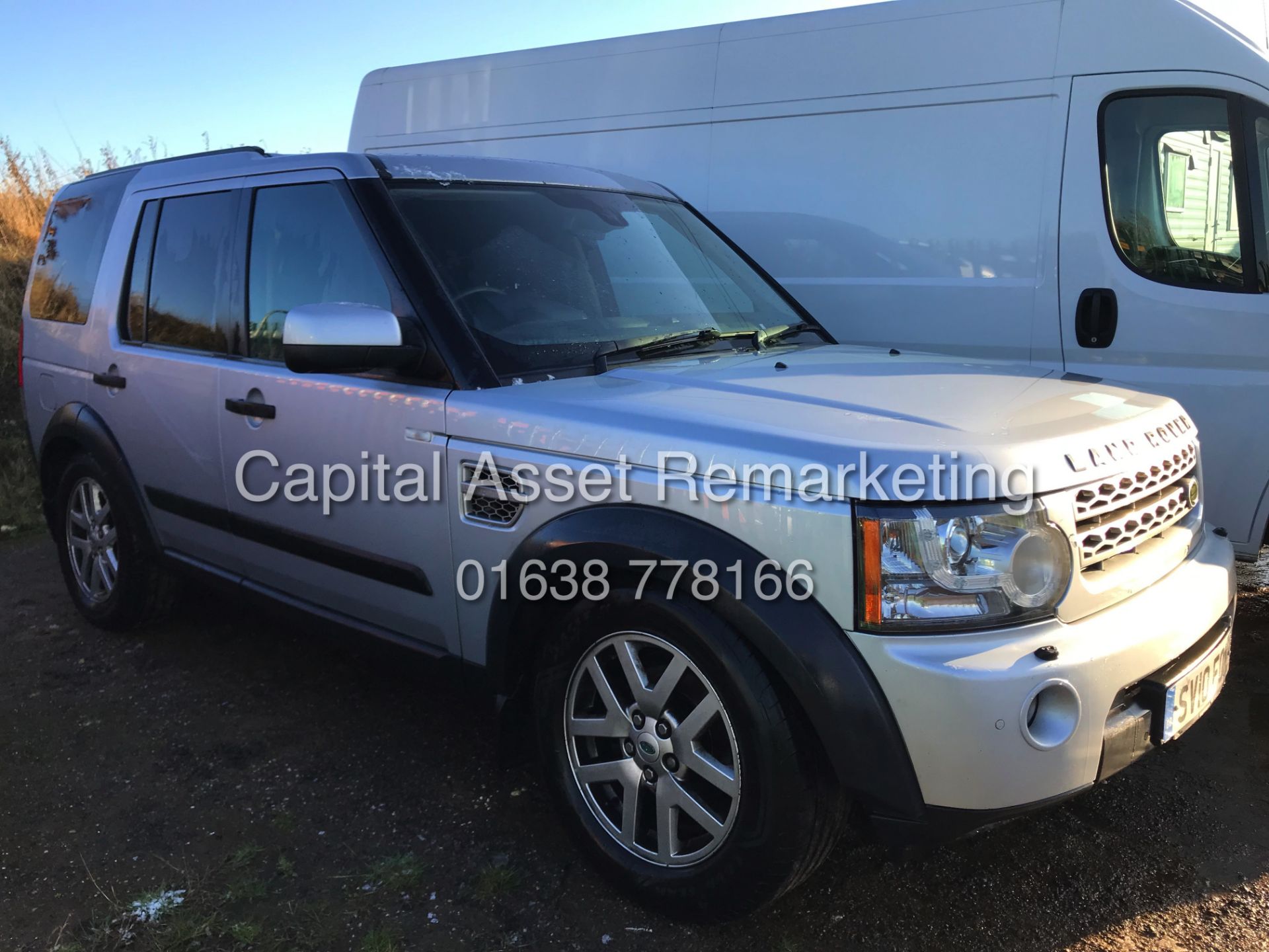 On Sale LAND ROVER DISCOVERY 4 2.7TDV6 AUTO "COMMERCIAL" MASSIVE SPEC (10 REG) SAT NAV - LEATHER